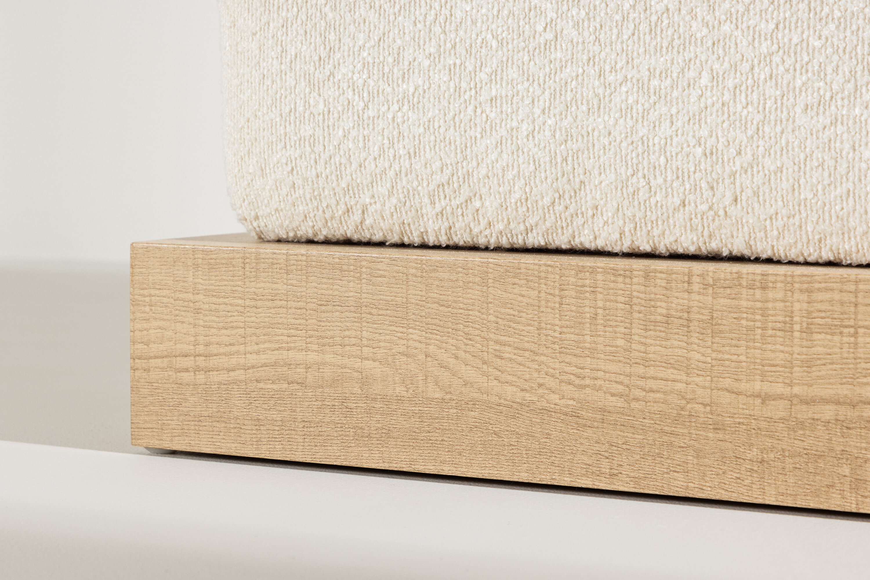 deLOHN Ivy Lábtartós puff