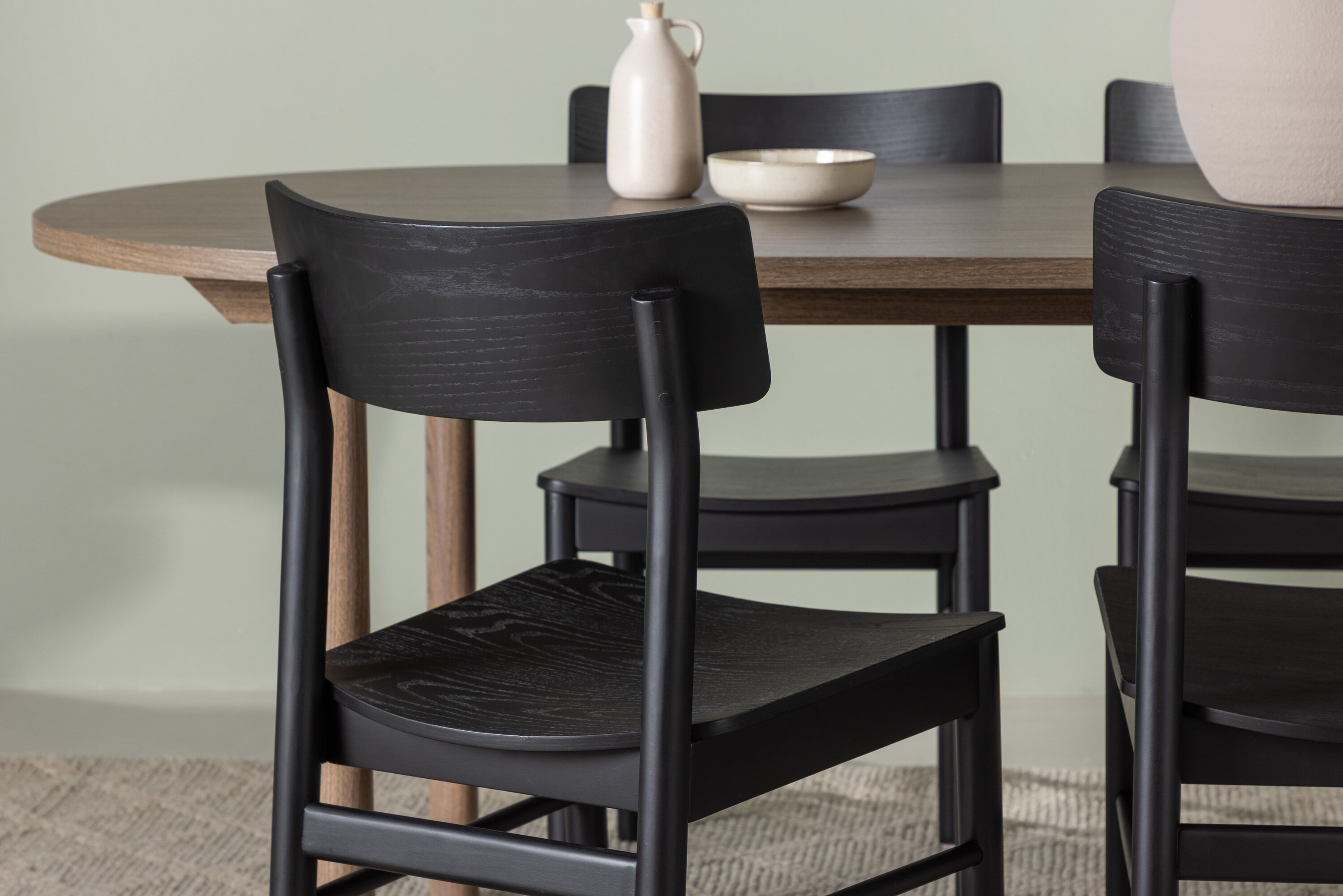 deLOHN Montros Ovális étkezőgarnitúra