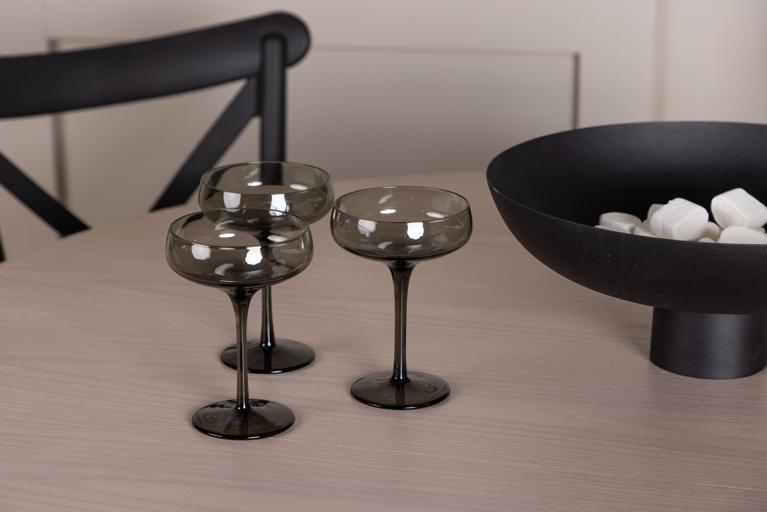 deLOHN Olivia, Crosett Kör alakú étkezőgarnitúra