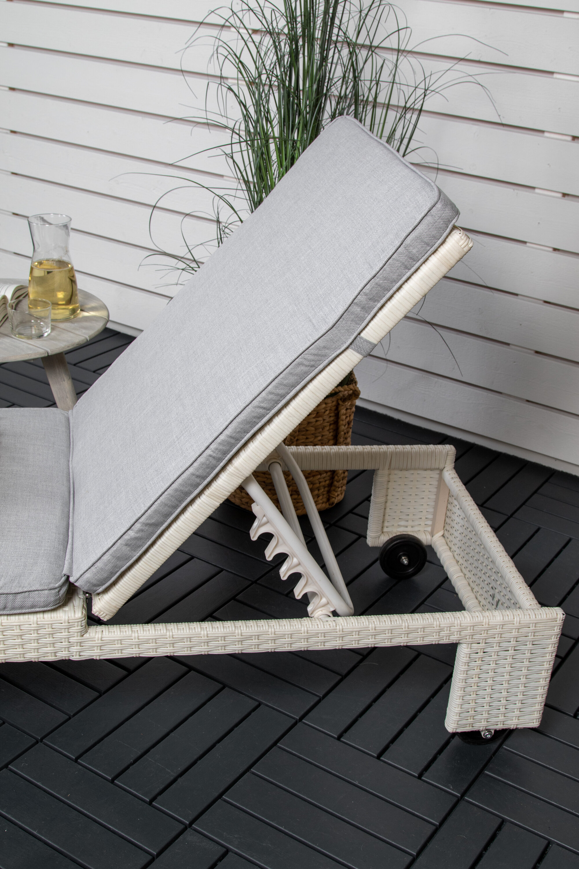 deLOHN London Napozóágy