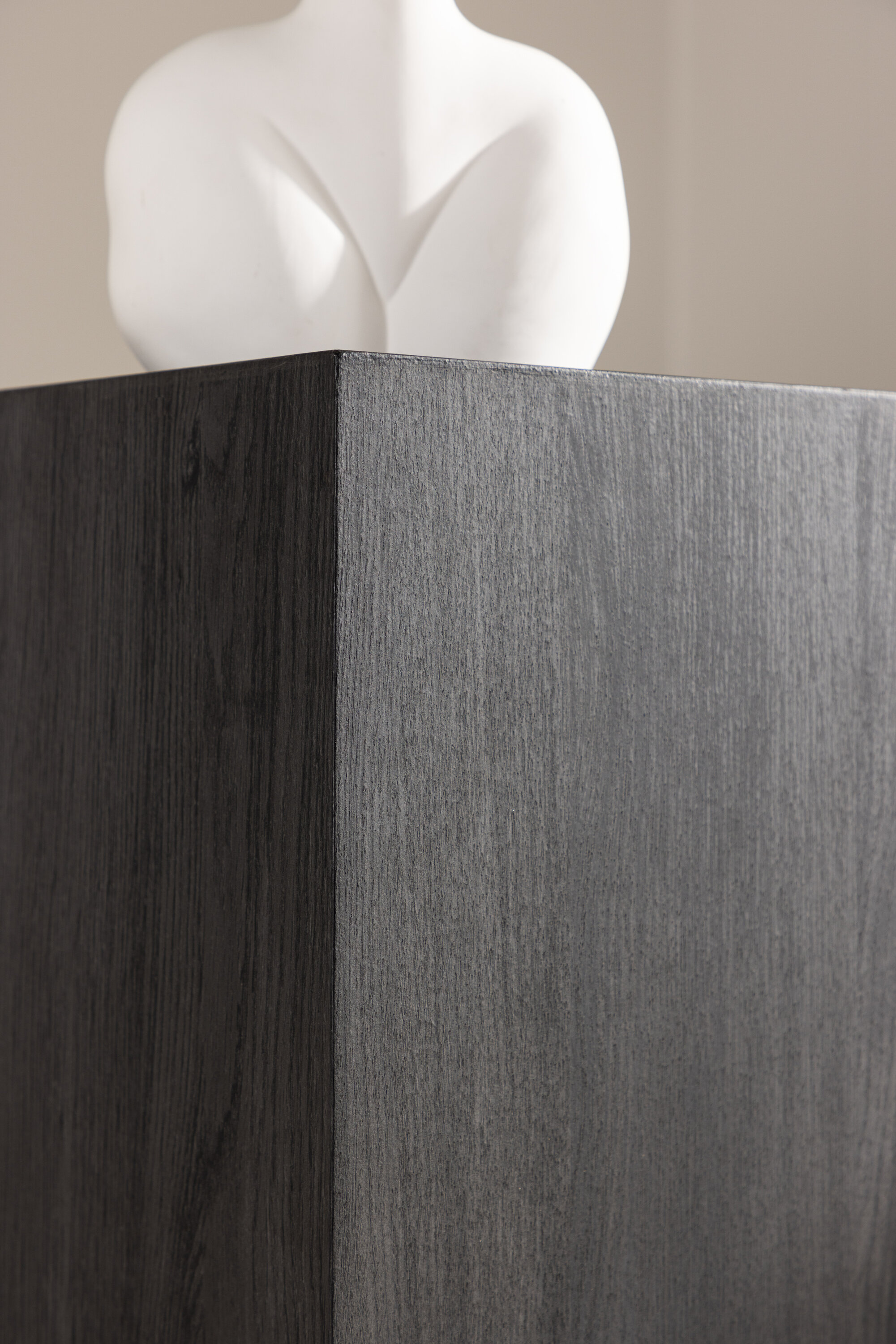 deLOHN Ramsvik Kisasztal