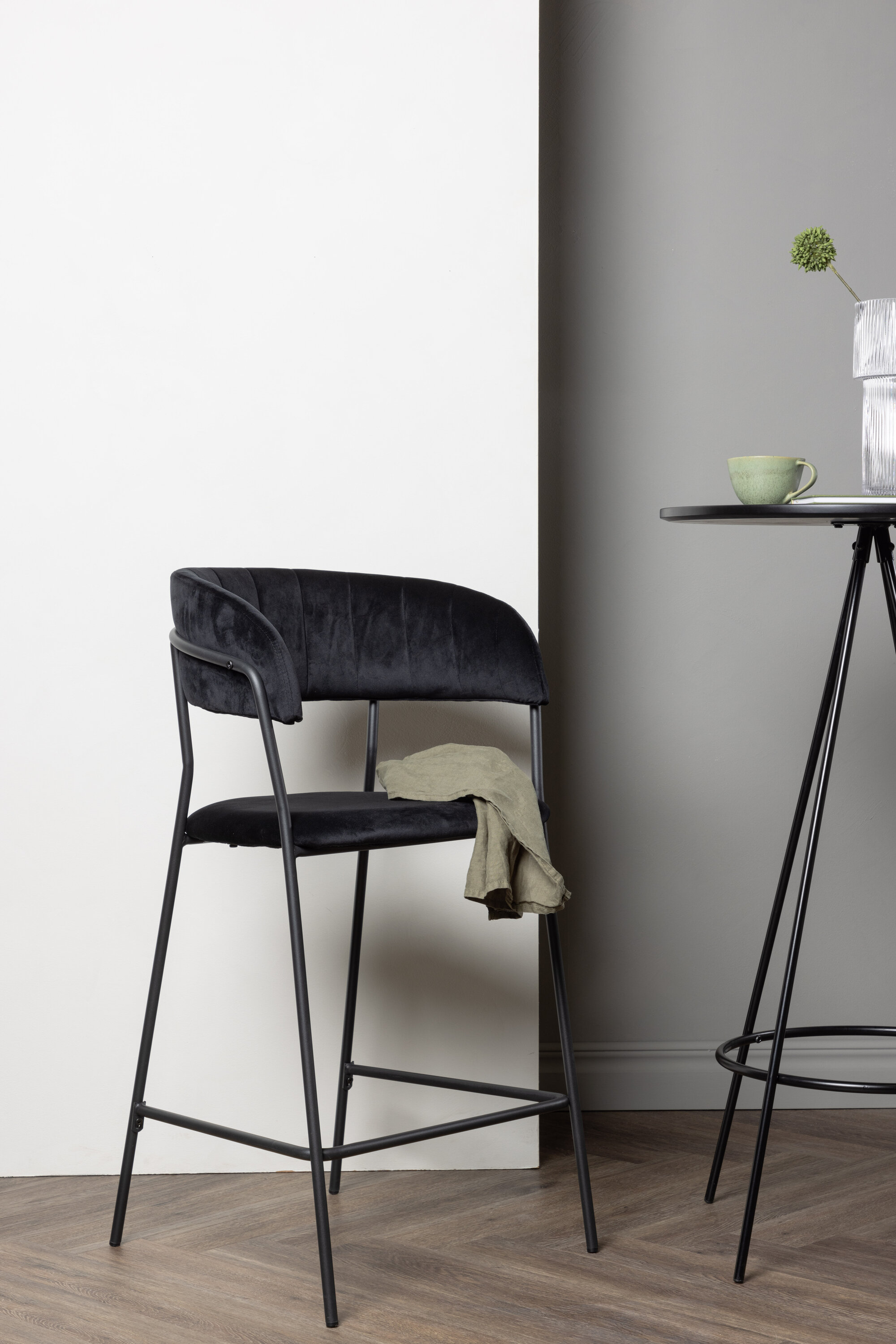 deLOHN Lui Bárszék