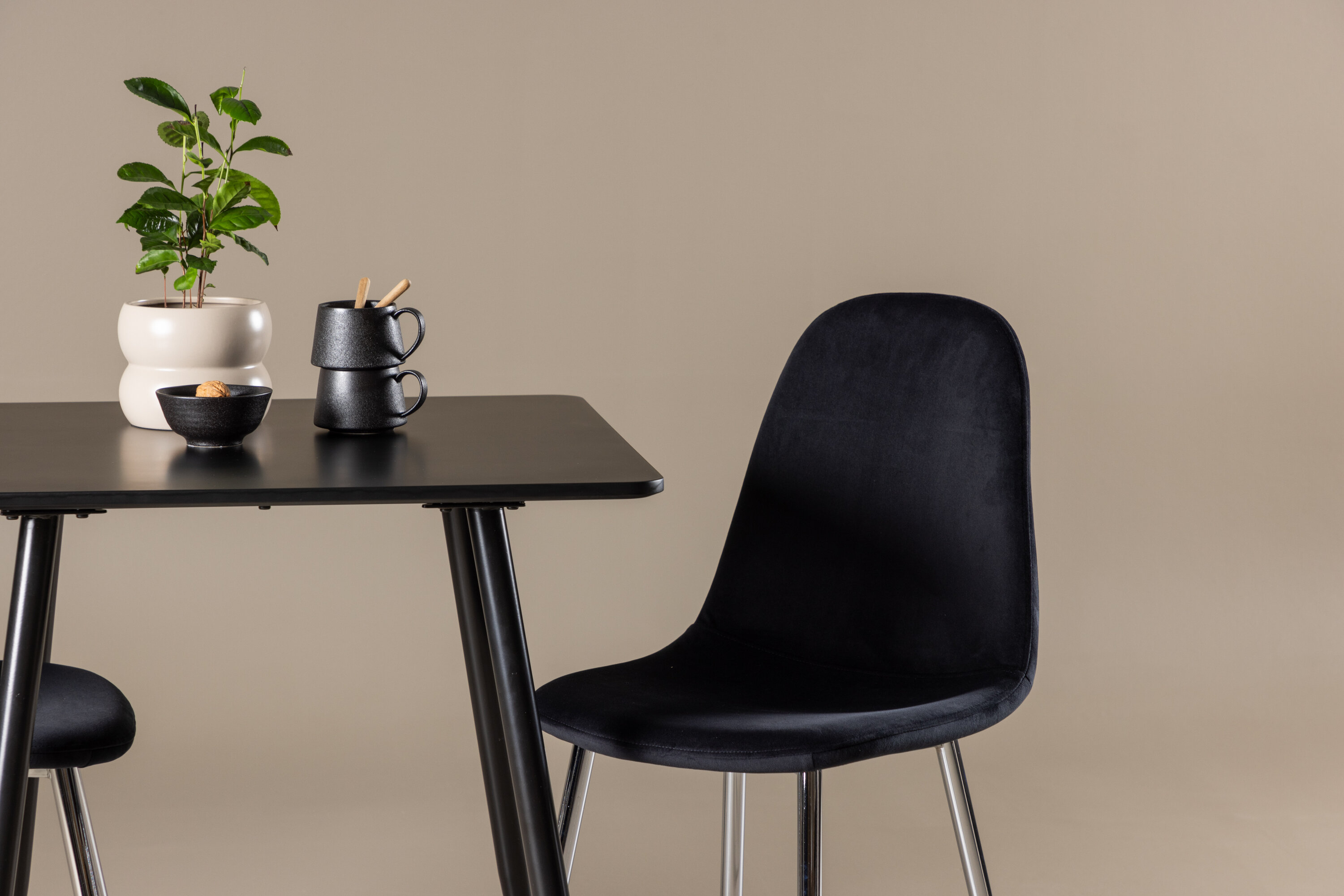 deLOHN Polar, Polar Téglalap alakú étkezőgarnitúra deLOHN Polar, Polar Téglalap alakú étkezőgarnitúra