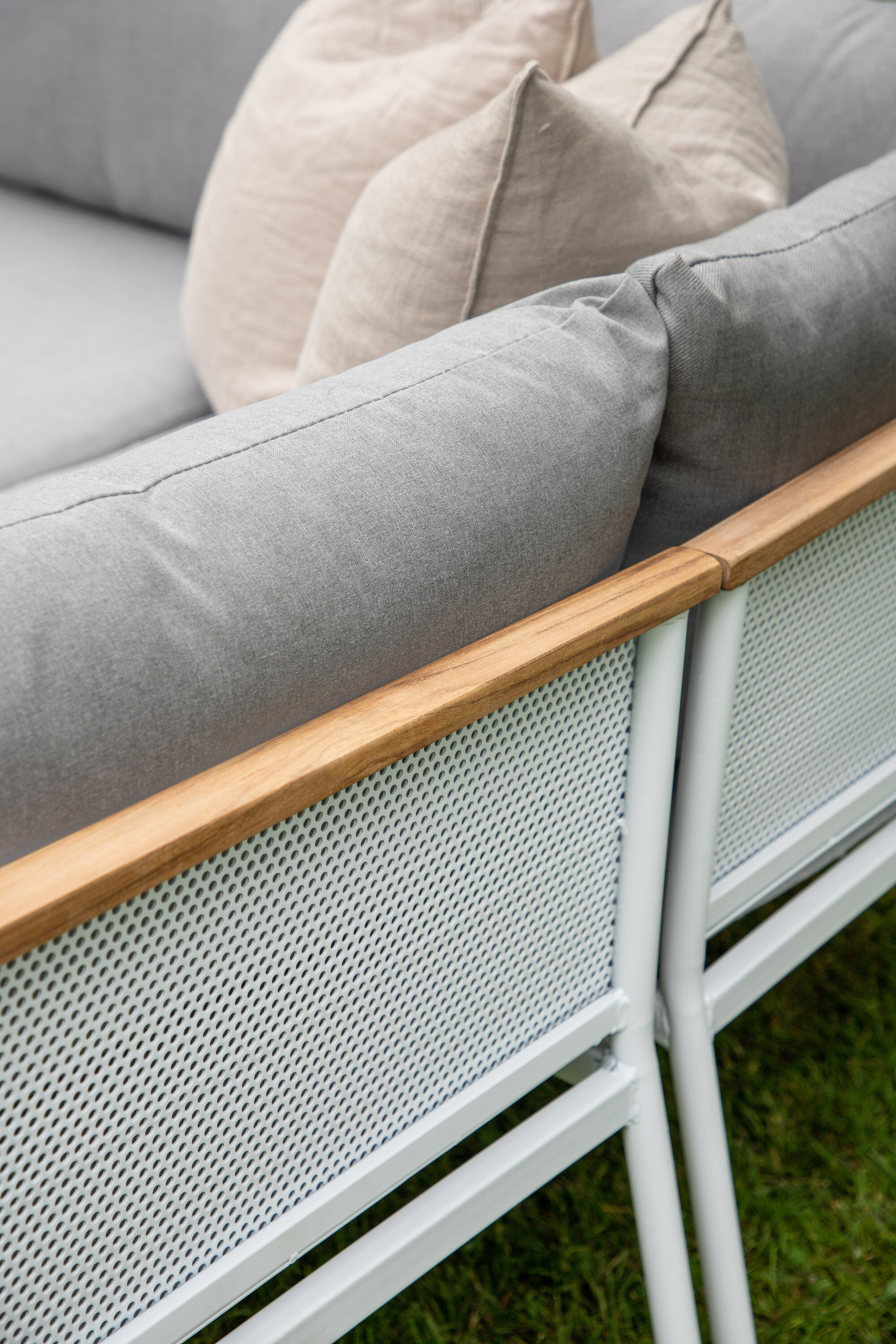 deLOHN Nettan Sarokkanapé garnitúra