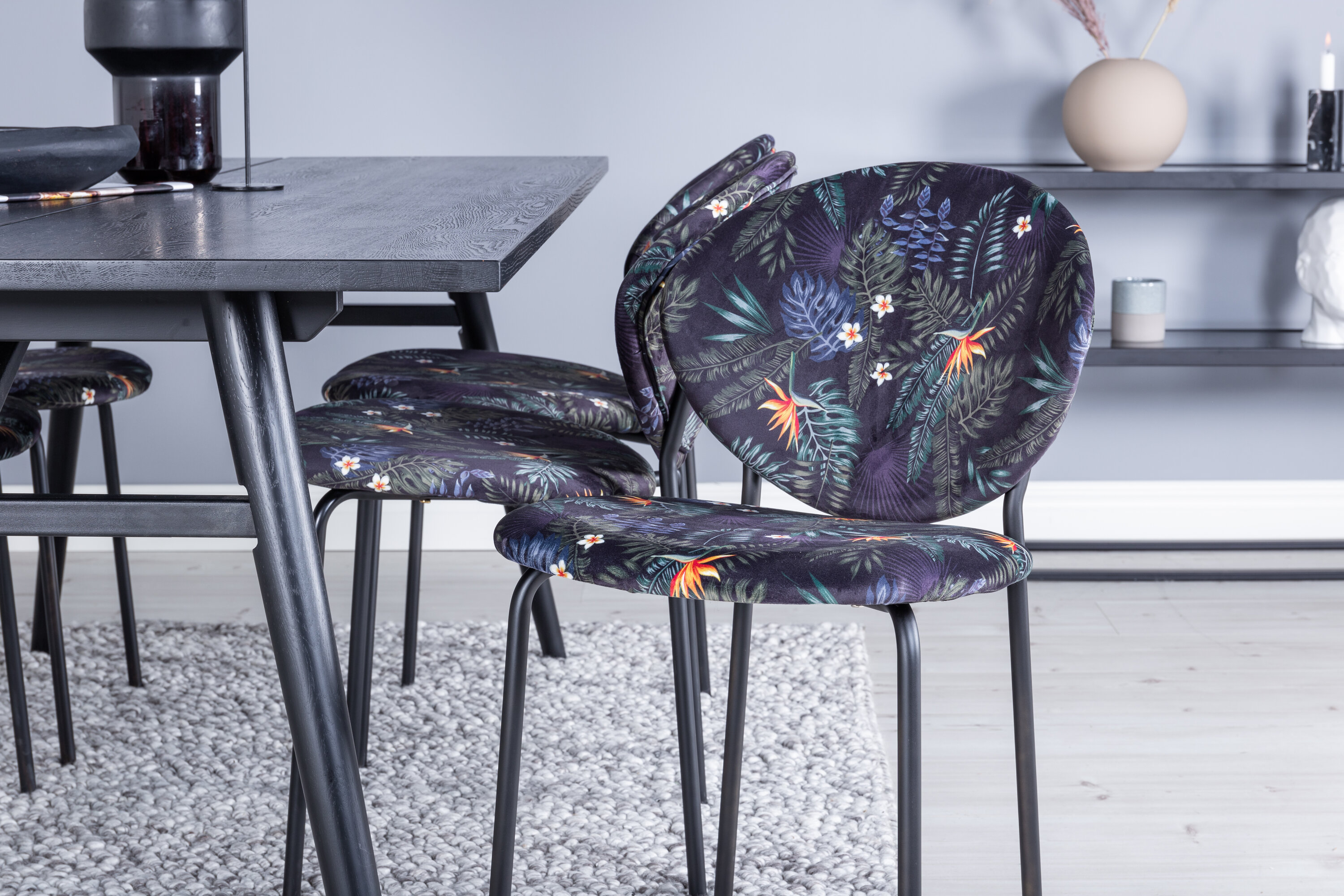 deLOHN Sleek, Vault Téglalap alakú étkezőgarnitúra