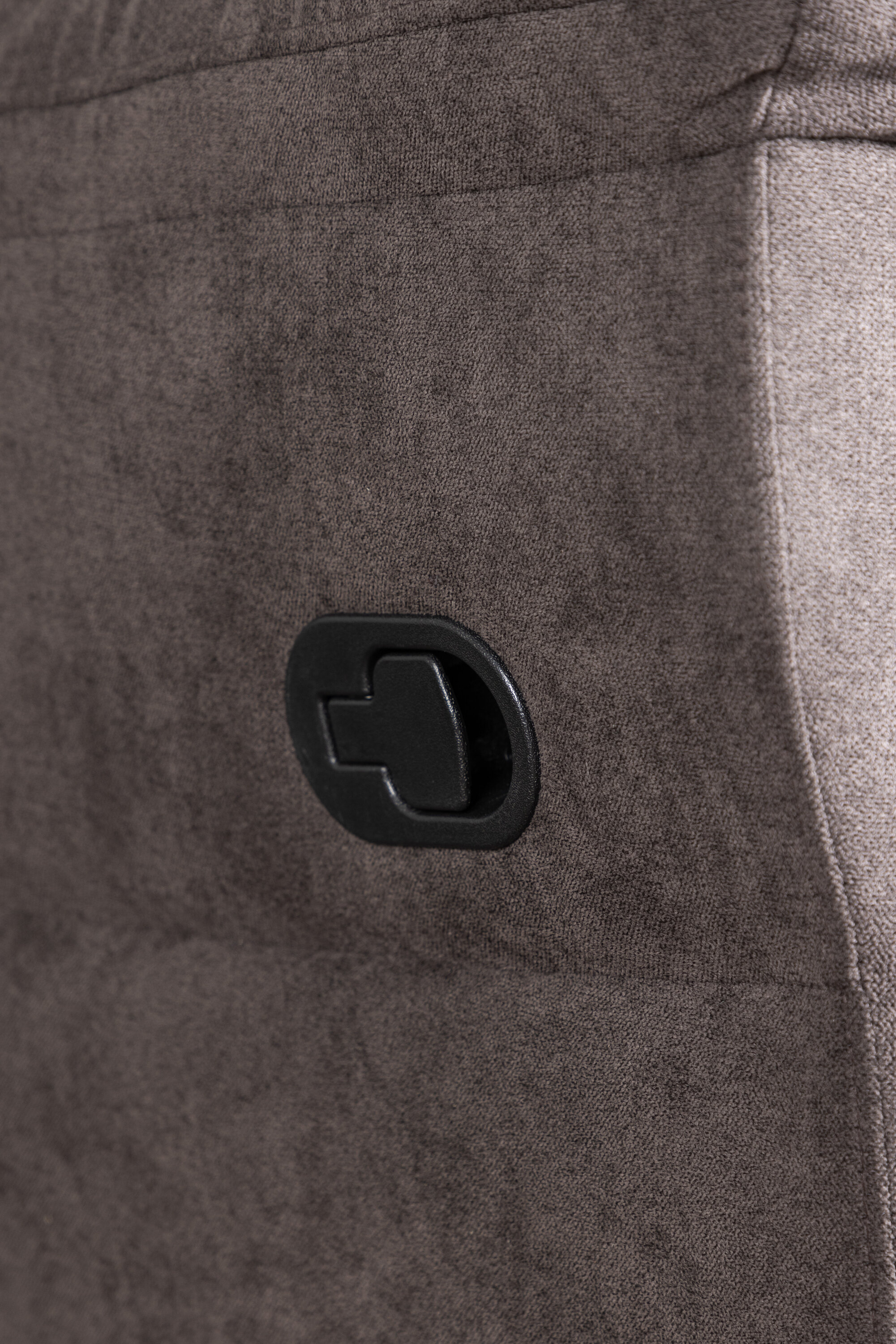 deLOHN Taranto Fotel