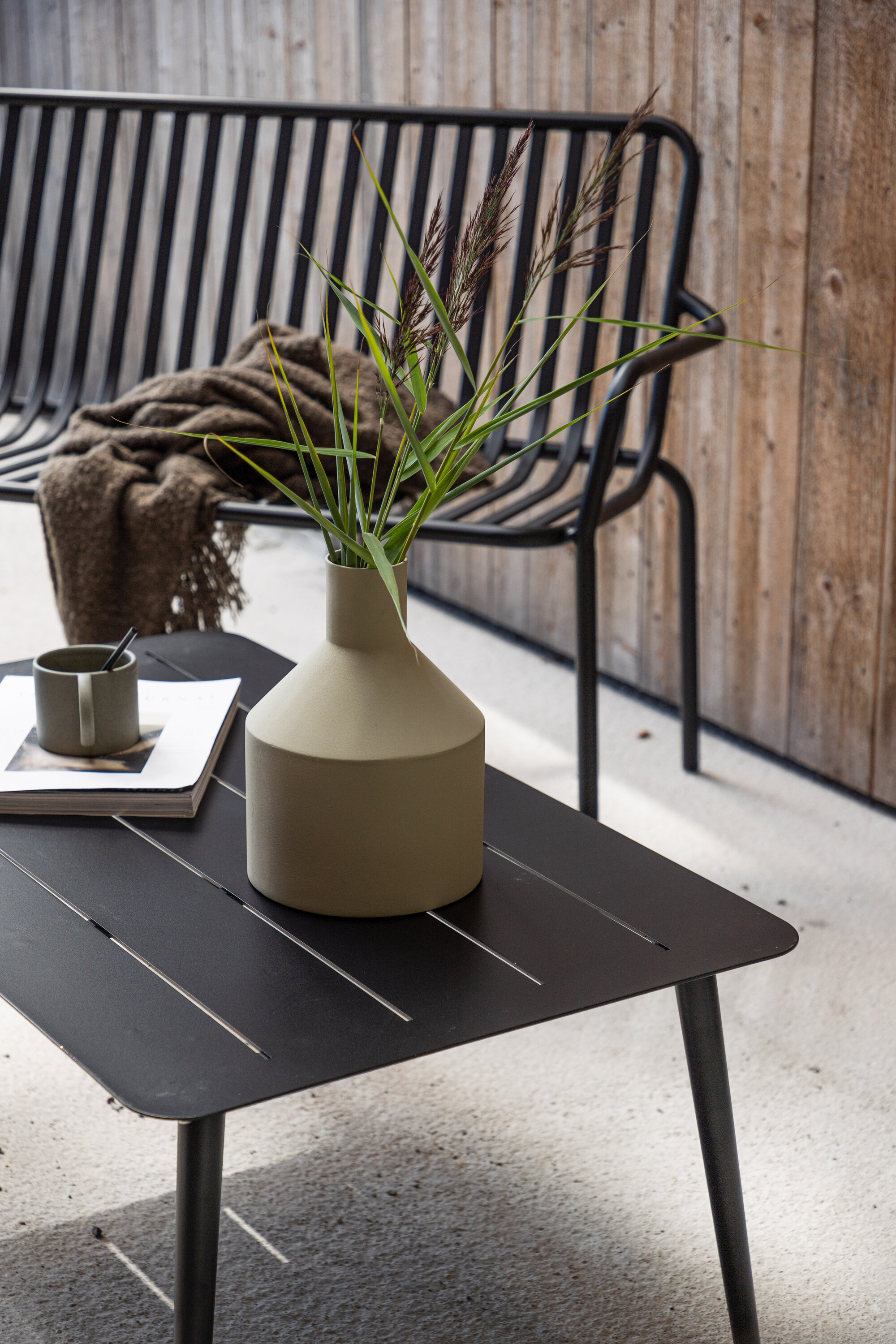 deLOHN Lina Dohányzóasztal