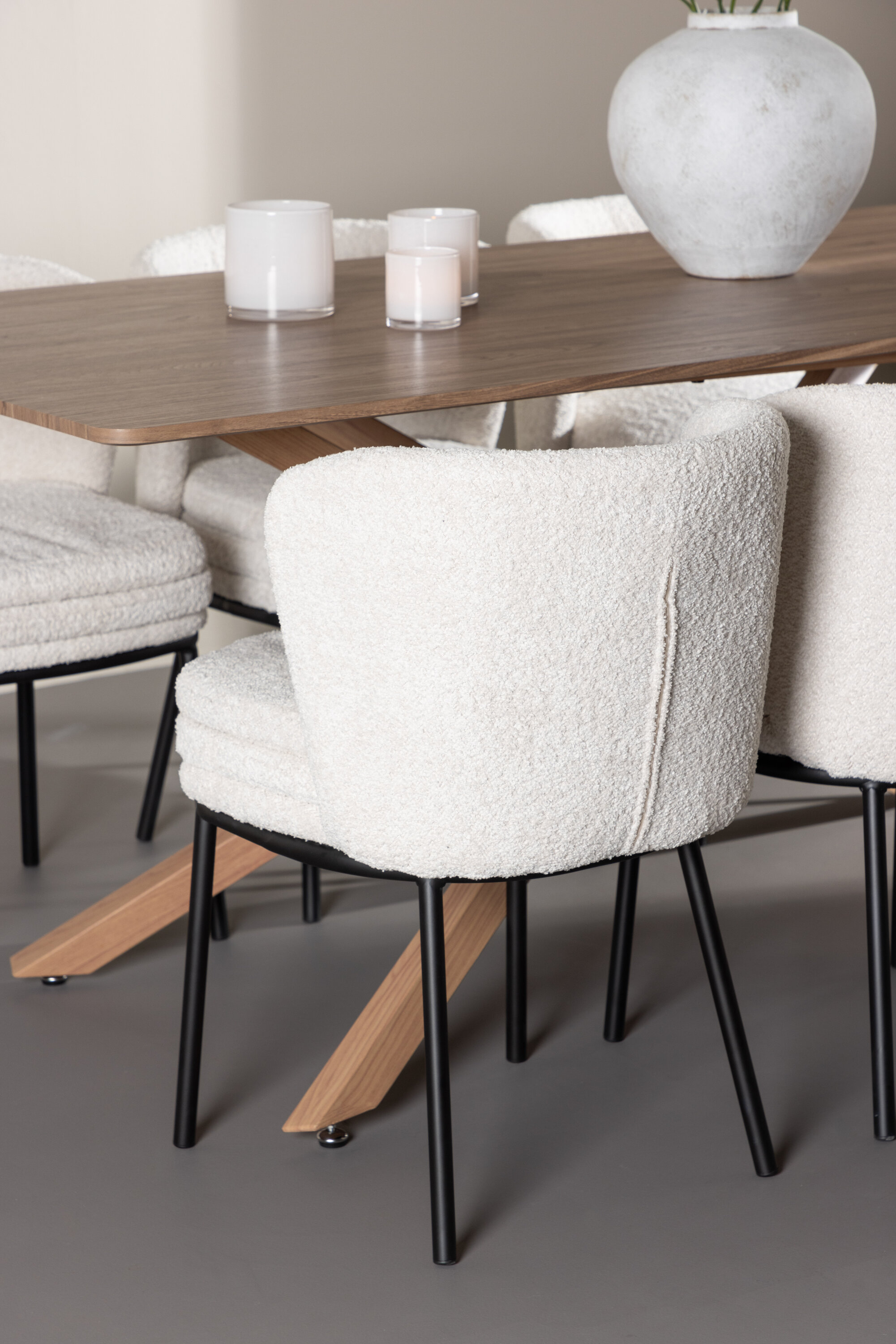 deLOHN Piazza, Agnes Téglalap alakú étkezőgarnitúra