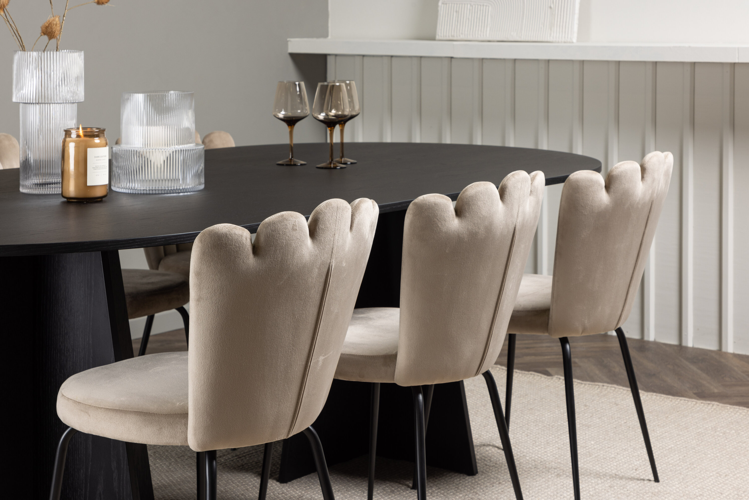 deLOHN Bootcut Oval, Limhamn Ovális étkezőgarnitúra