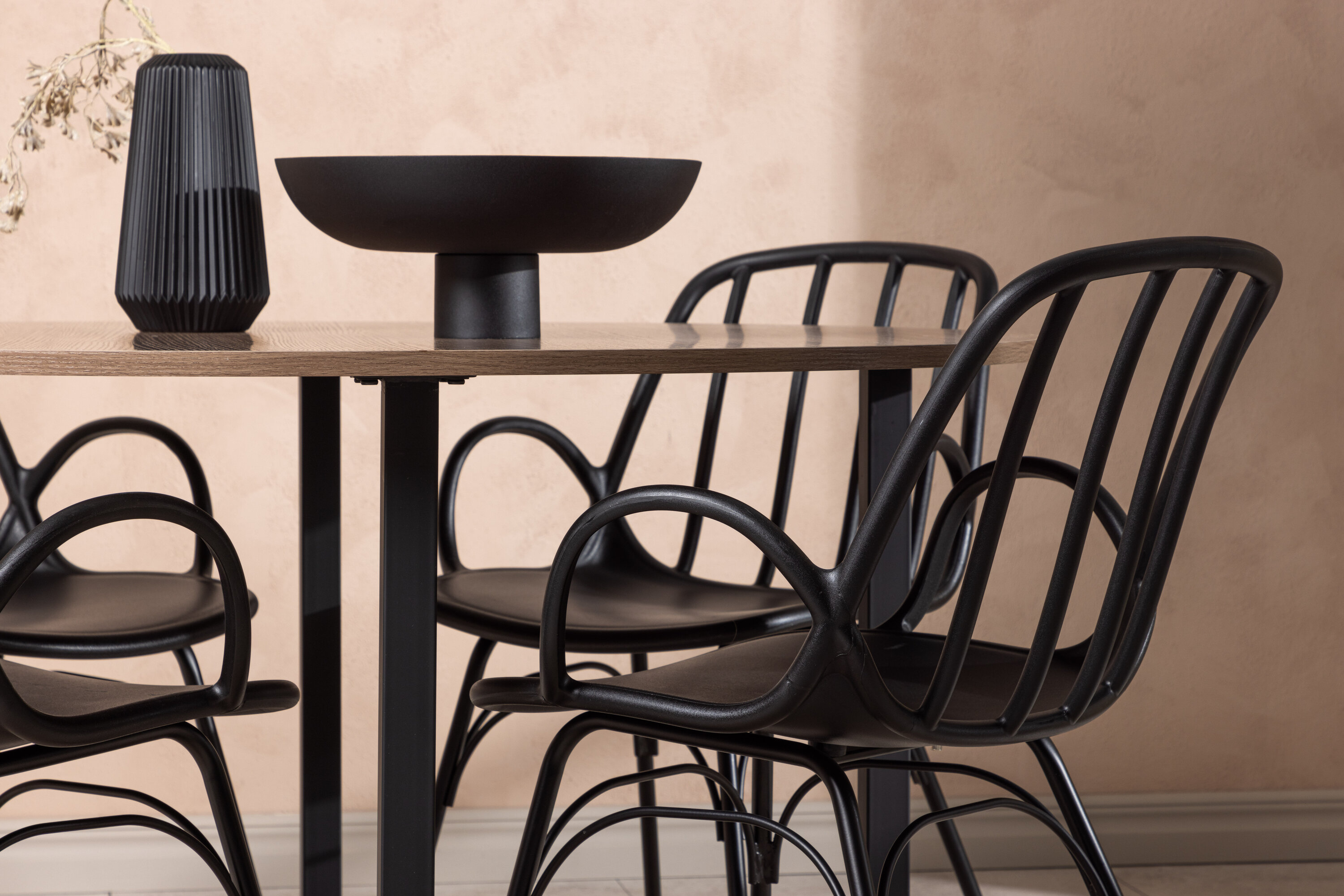 deLOHN Durango, Dyrön Kör alakú étkezőgarnitúra