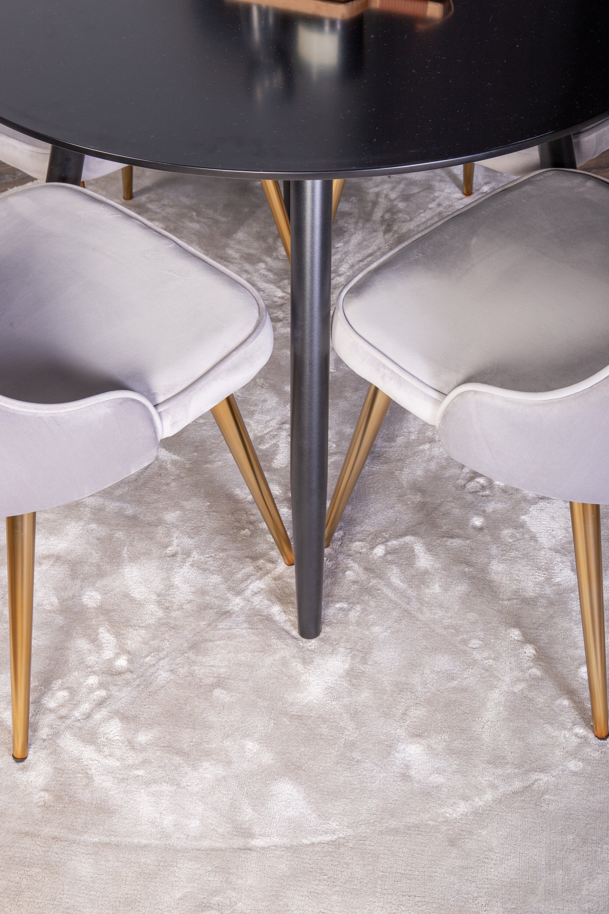 deLOHN Velvet Deluxe, Plaza Kör alakú étkezőgarnitúra