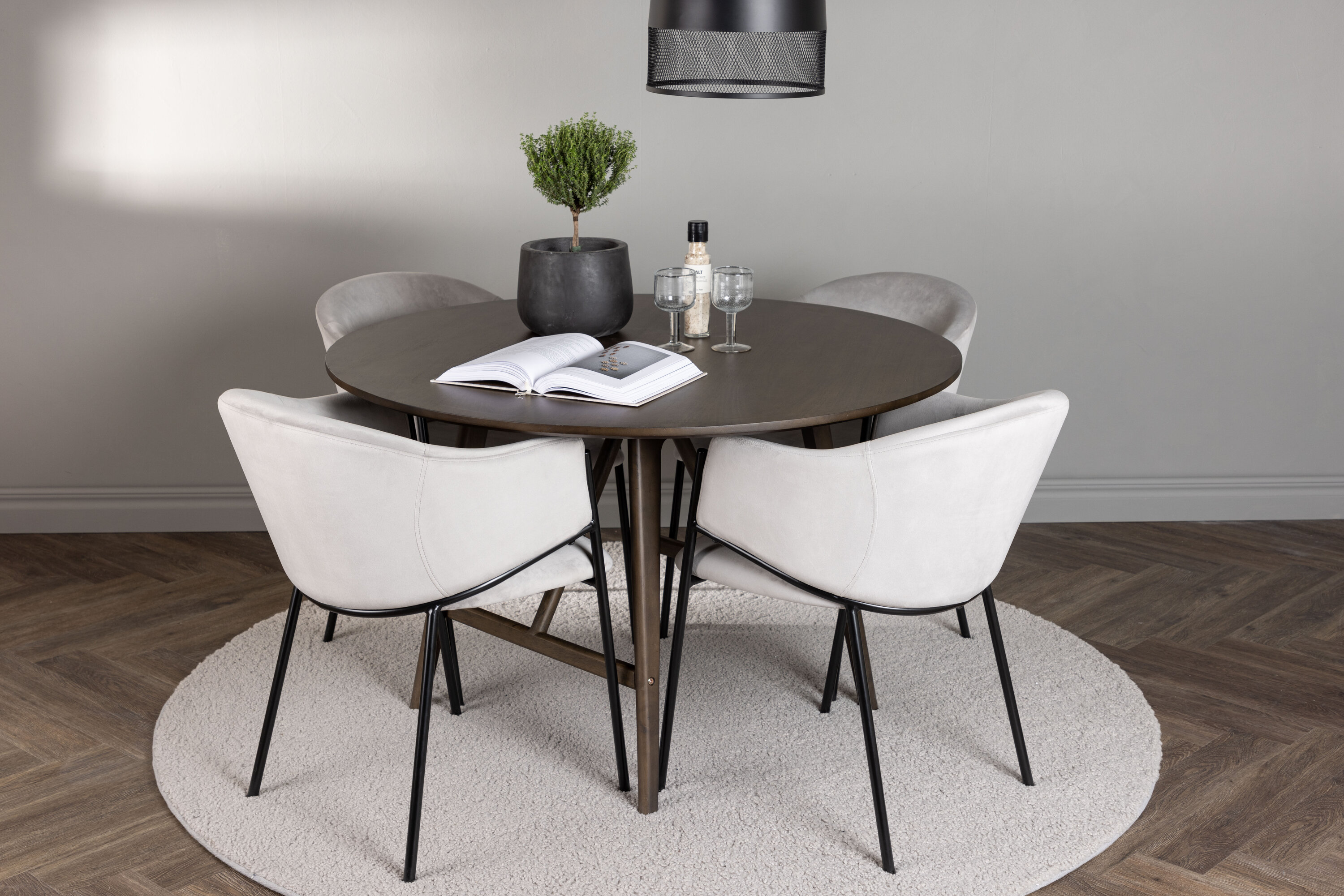 deLOHN Evelina Kör alakú étkezőgarnitúra