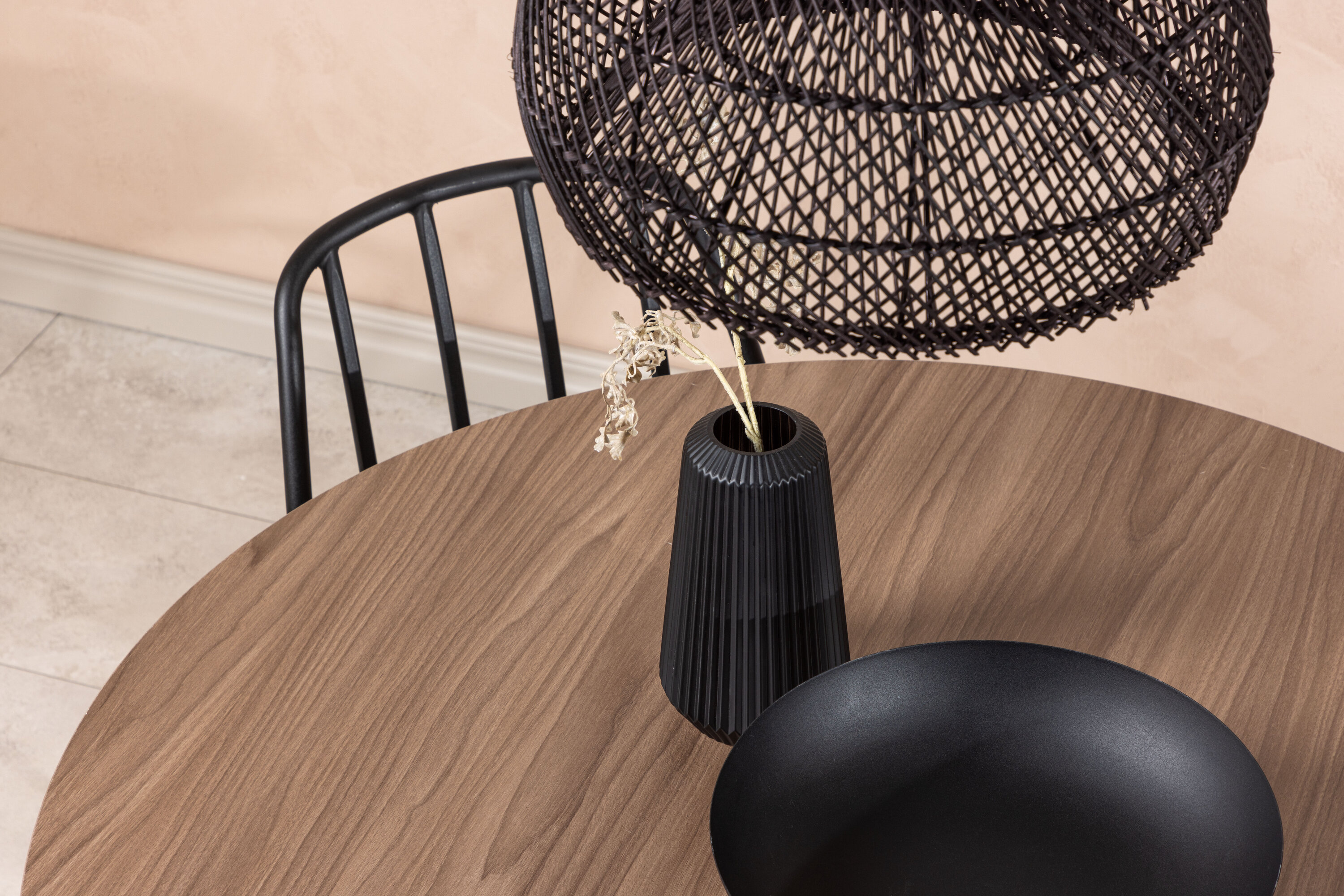 deLOHN Durango, Dyrön Kör alakú étkezőgarnitúra