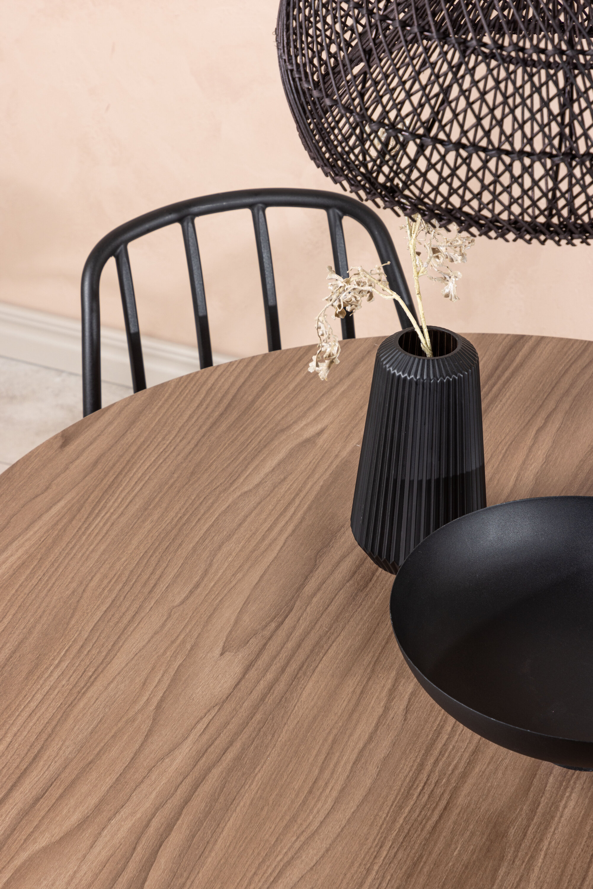 deLOHN Durango, Dyrön Kör alakú étkezőgarnitúra