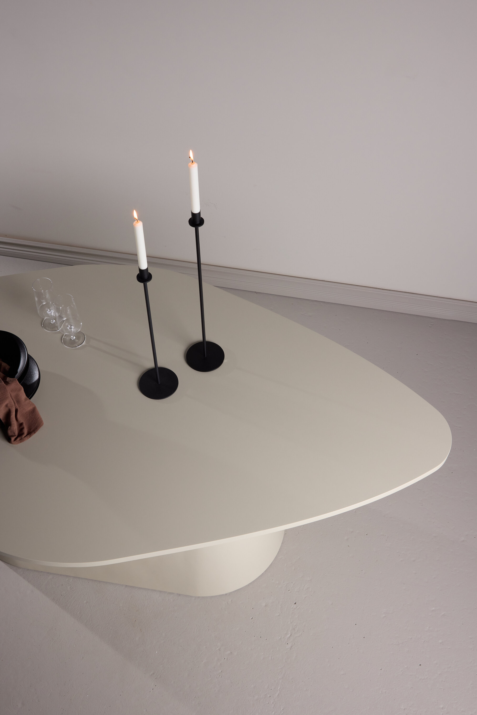 deLOHN Diamond Ovális étkezőasztal