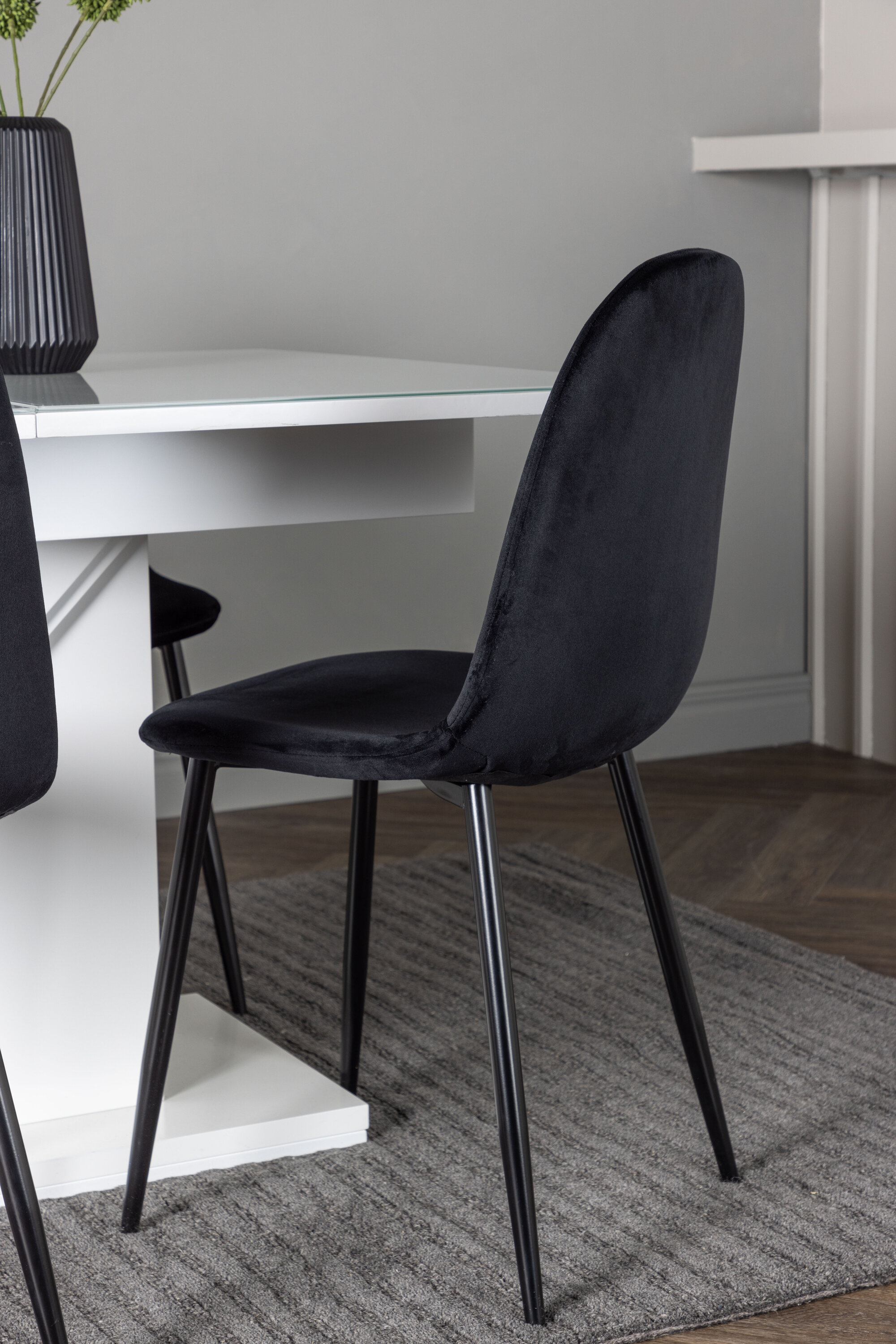 deLOHN Polar Téglalap alakú étkezőgarnitúra deLOHN Polar Téglalap alakú étkezőgarnitúra