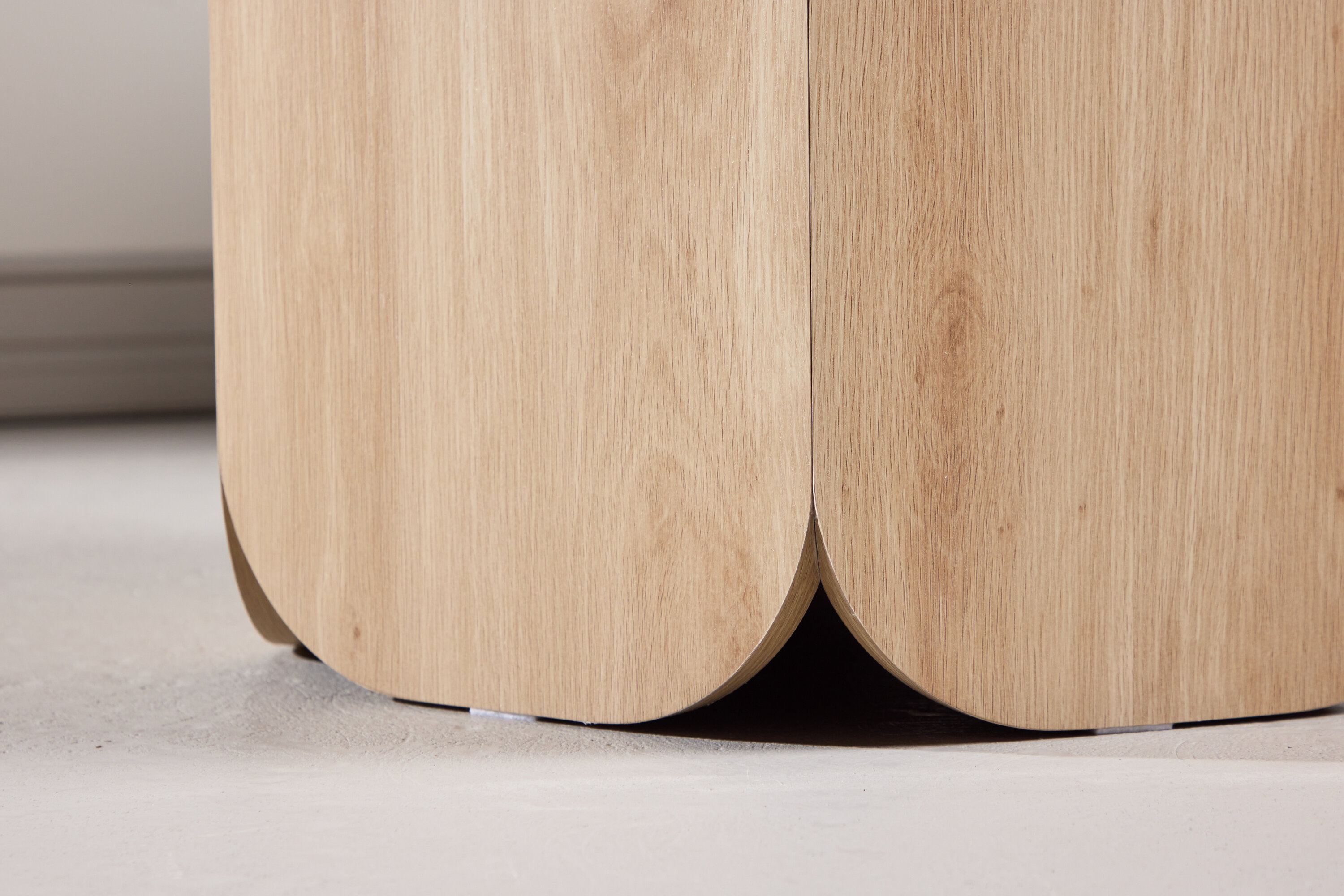 deLOHN Tekla Kerek étkezőasztal