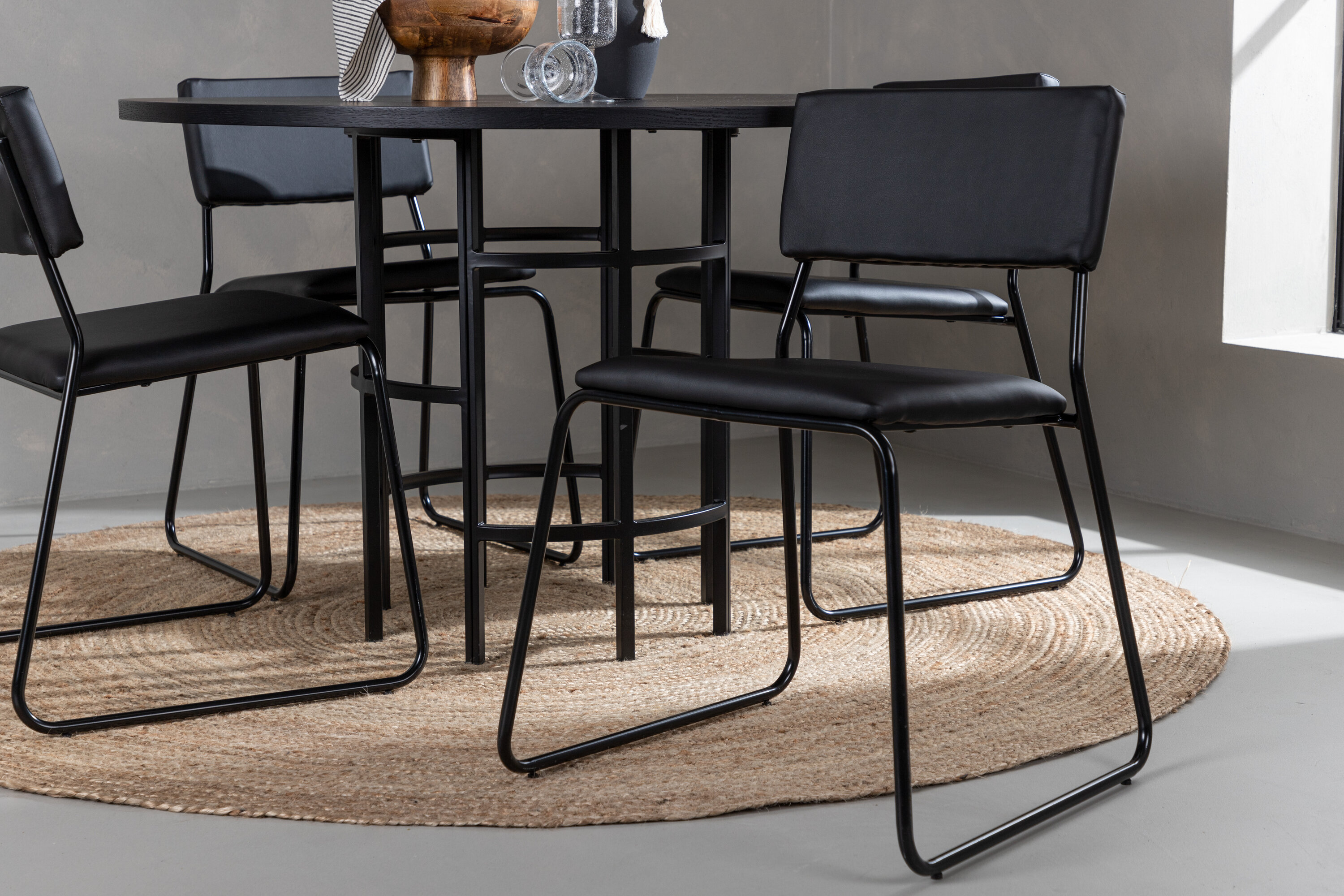 deLOHN Copenhagen, Kenth Kör alakú étkezőgarnitúra