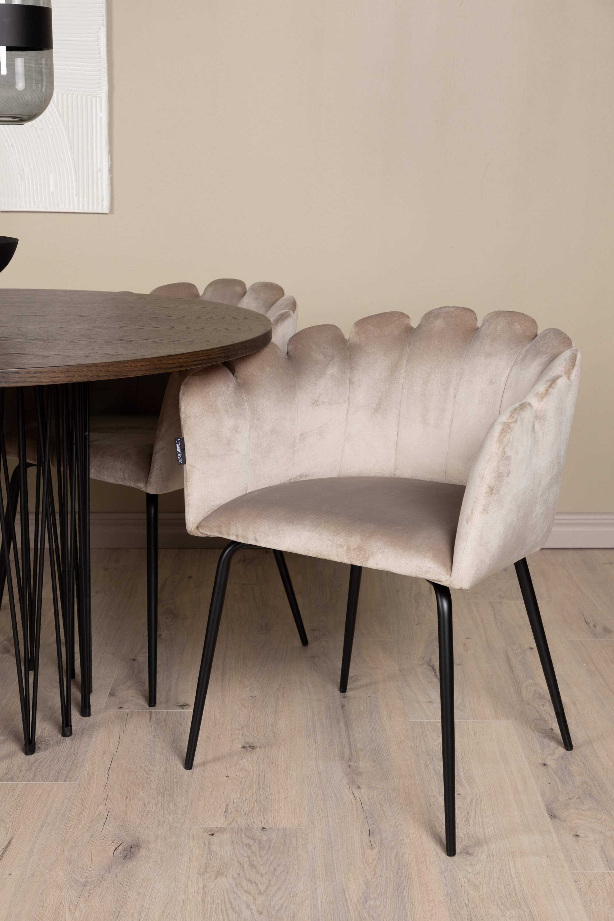 deLOHN Stone round, Limhamn Kör alakú étkezőgarnitúra