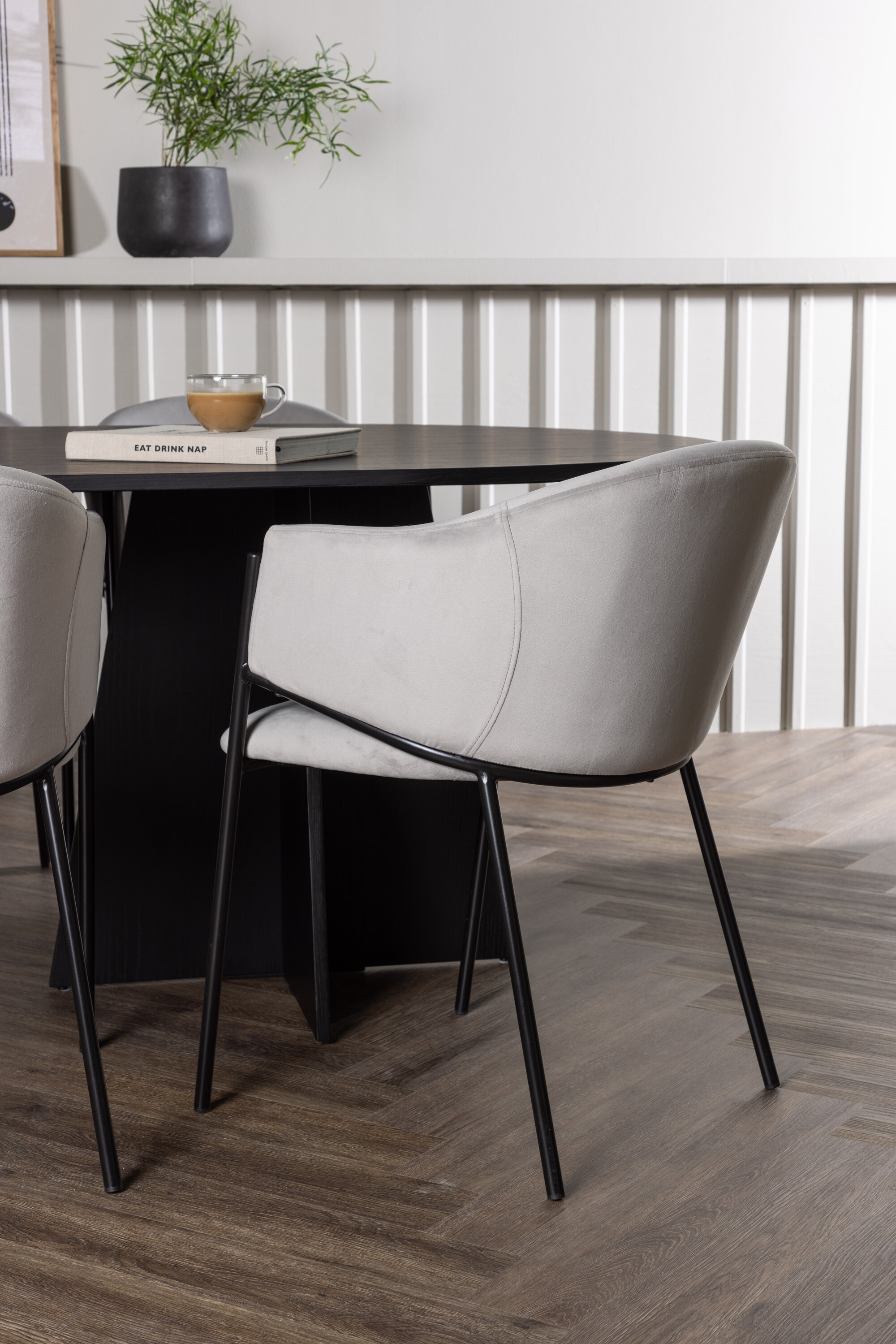 deLOHN Evelina Ovális étkezőgarnitúra