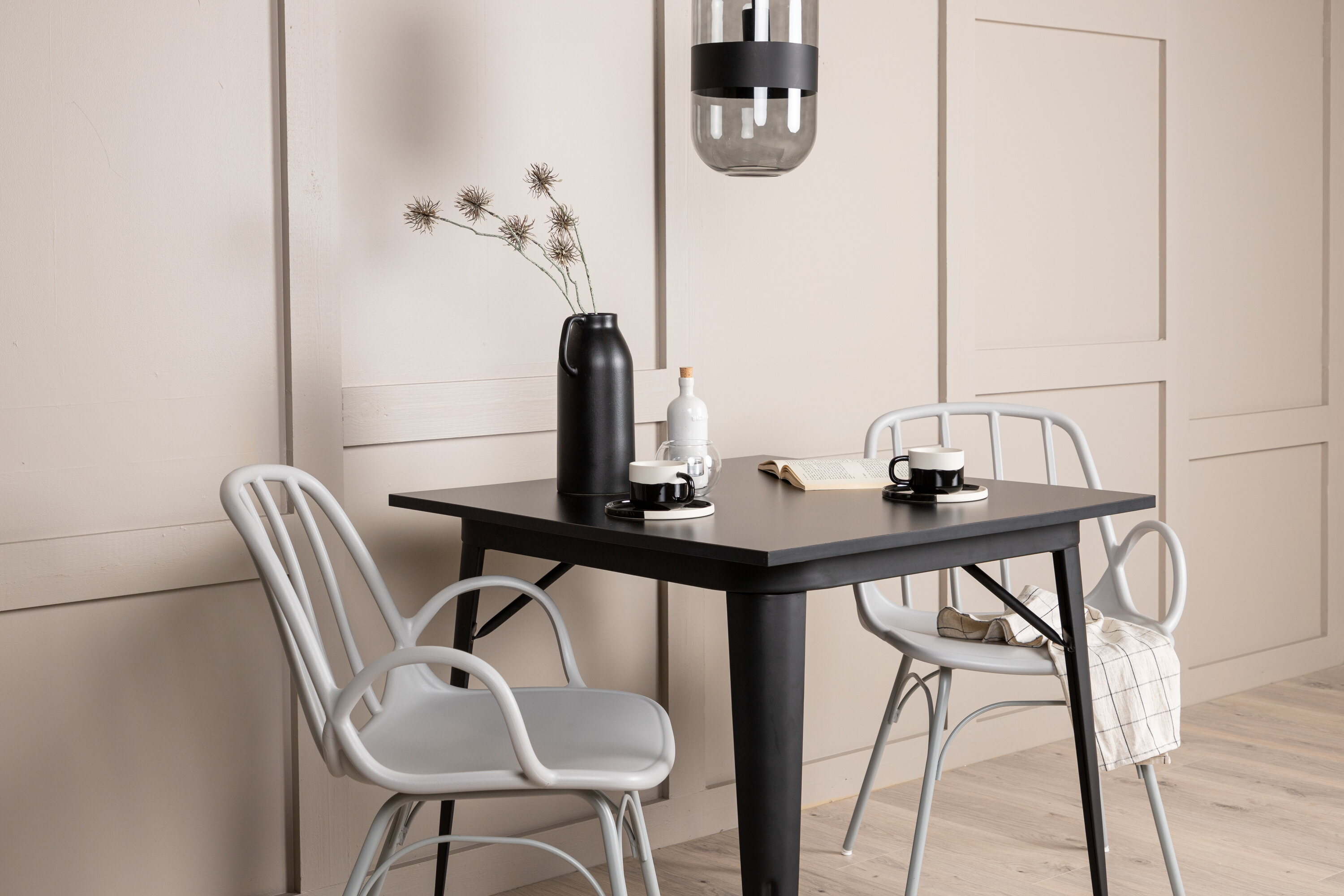 deLOHN Tempe, Dyrön Téglalap alakú étkezőgarnitúra deLOHN Tempe, Dyrön Téglalap alakú étkezőgarnitúra