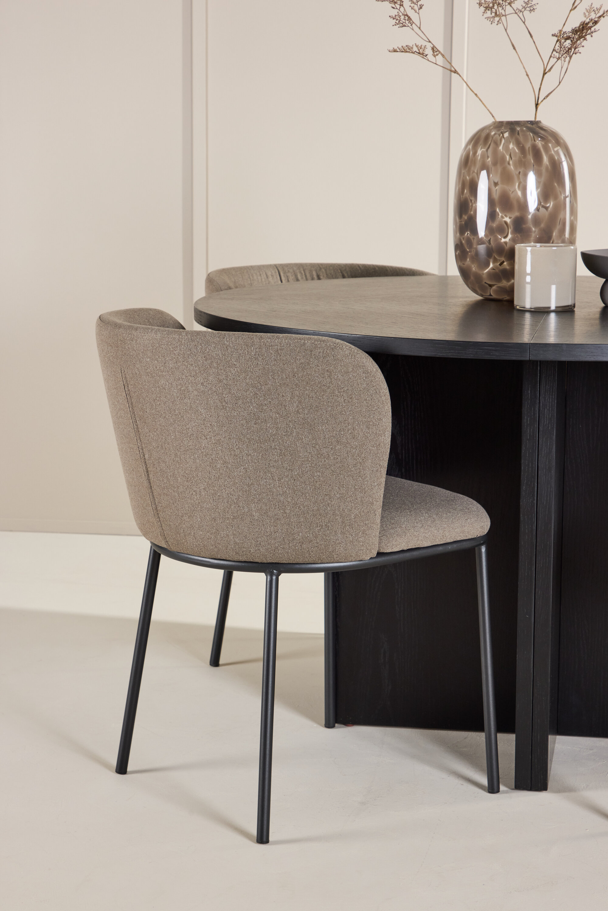 deLOHN Strada, Edina Ovális étkezőgarnitúra deLOHN Strada, Edina Ovális étkezőgarnitúra