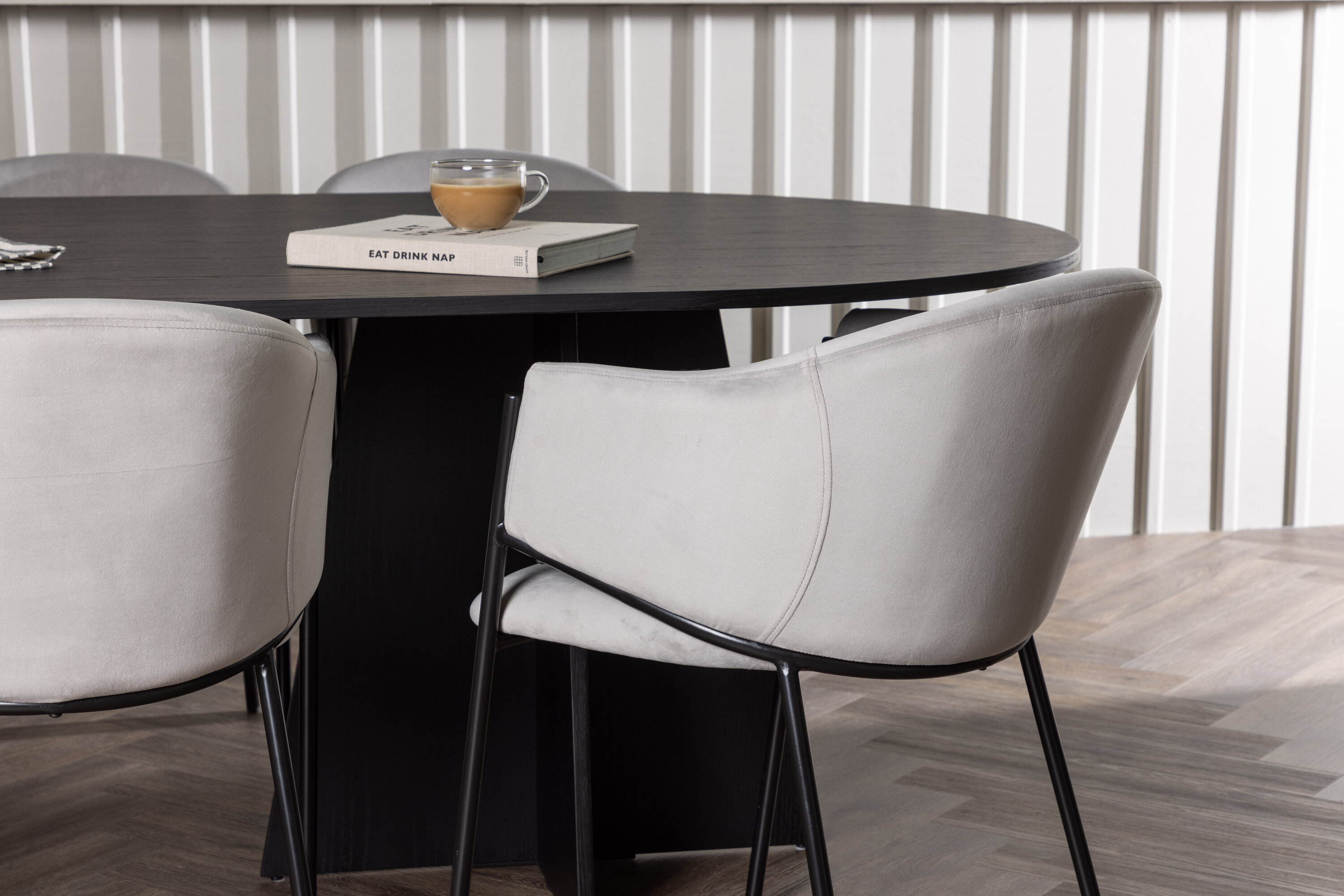 deLOHN Evelina Ovális étkezőgarnitúra