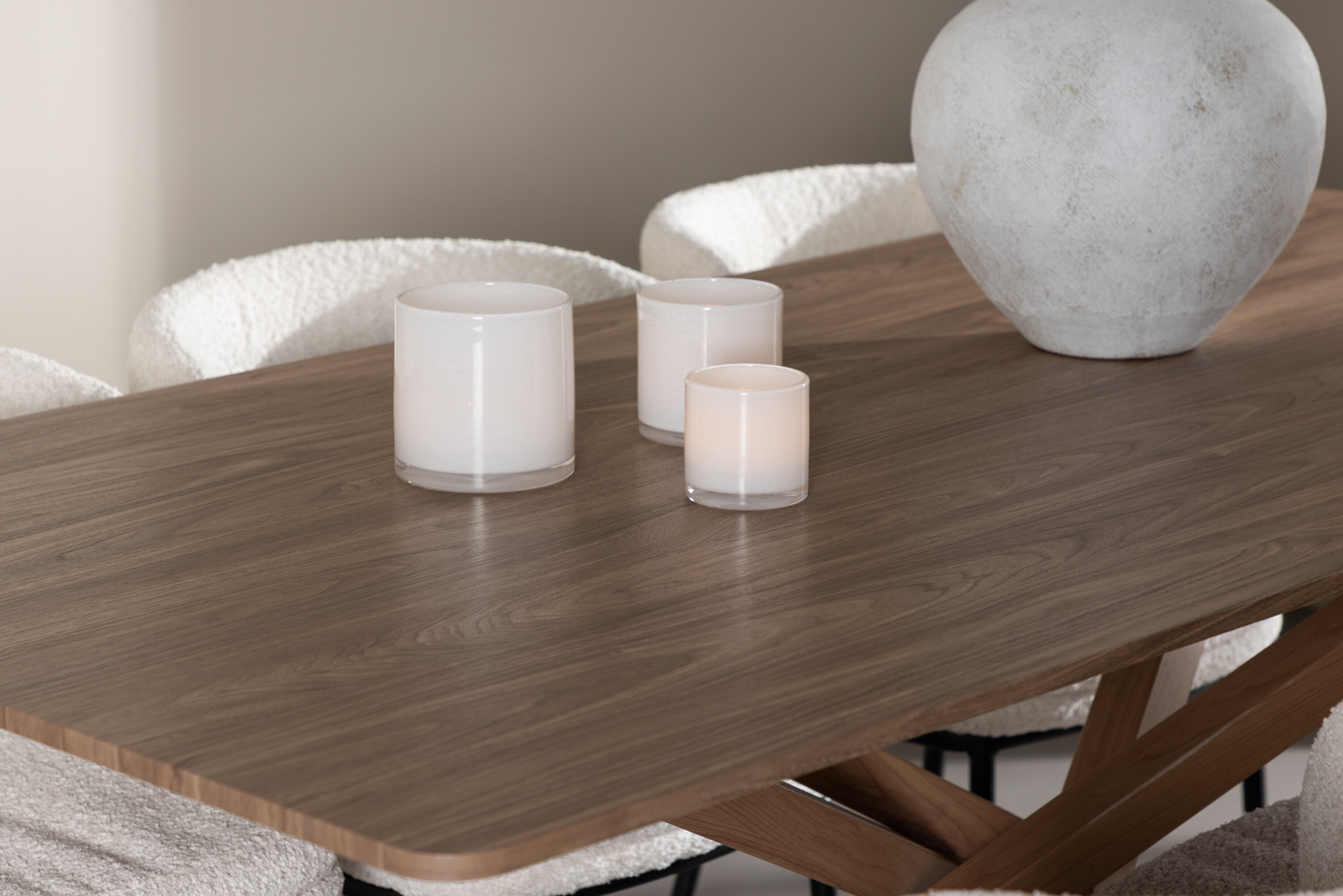 deLOHN Piazza, Agnes Téglalap alakú étkezőgarnitúra