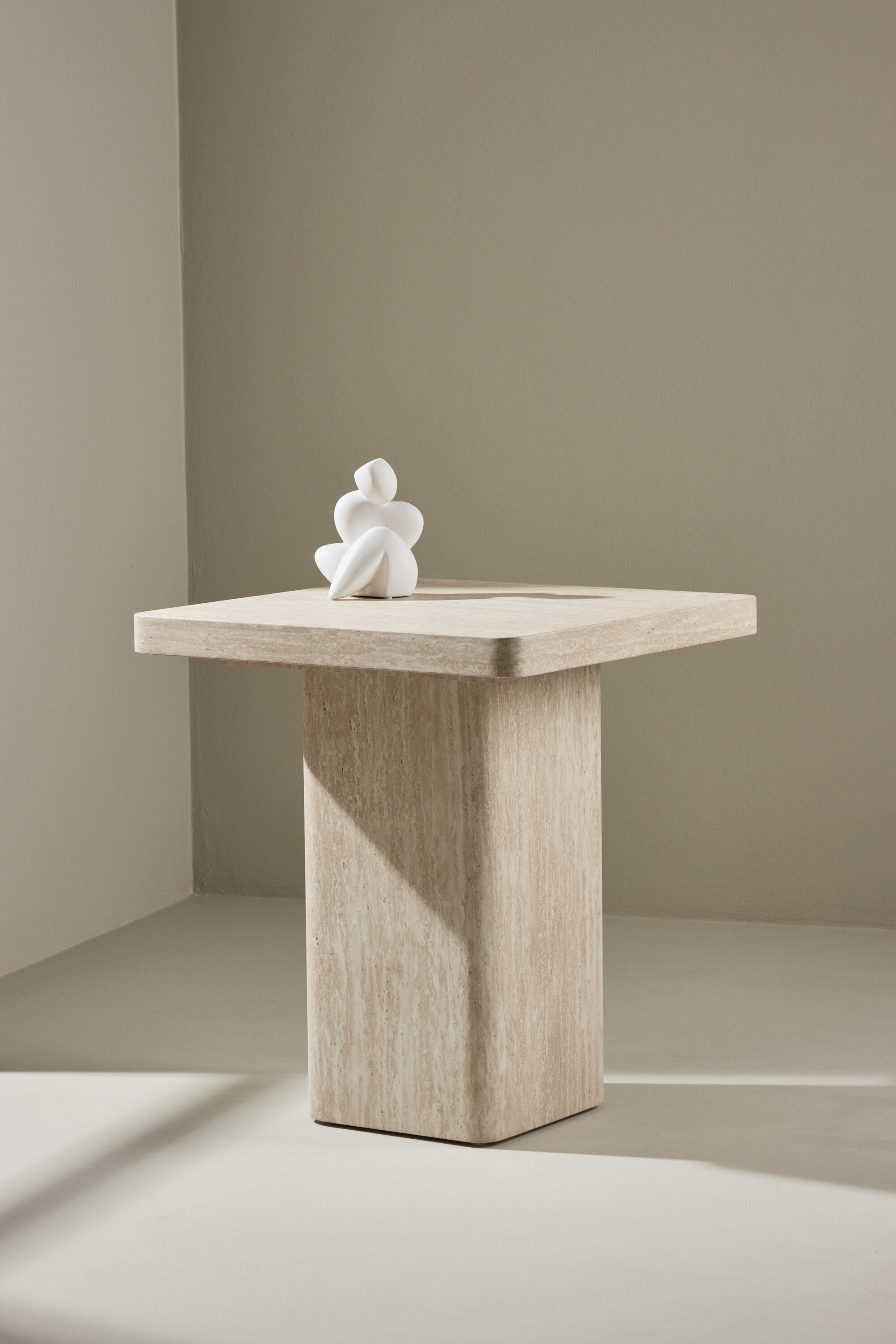 deLOHN Qvart Dohányzóasztal deLOHN Qvart Dohányzóasztal