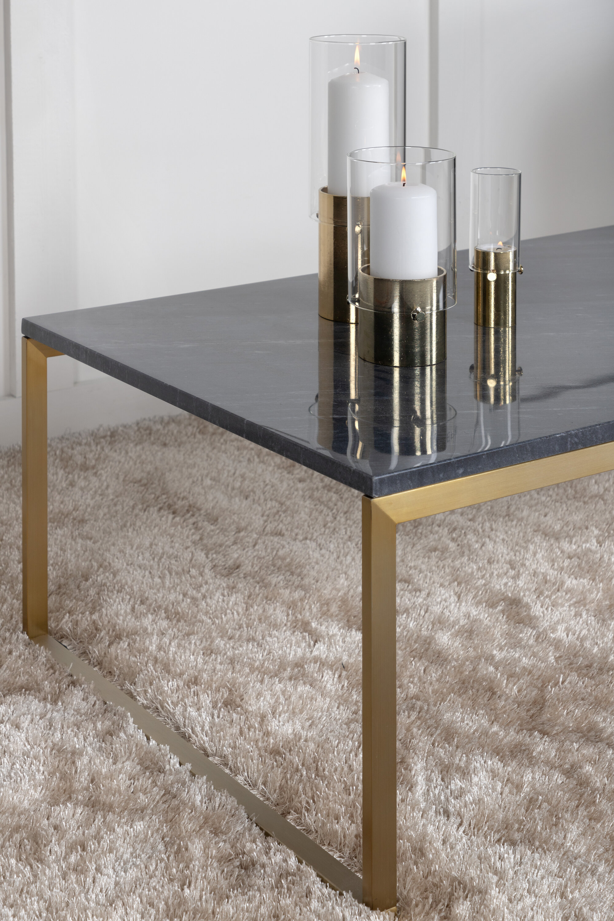 deLOHN Estelle Dohányzóasztal