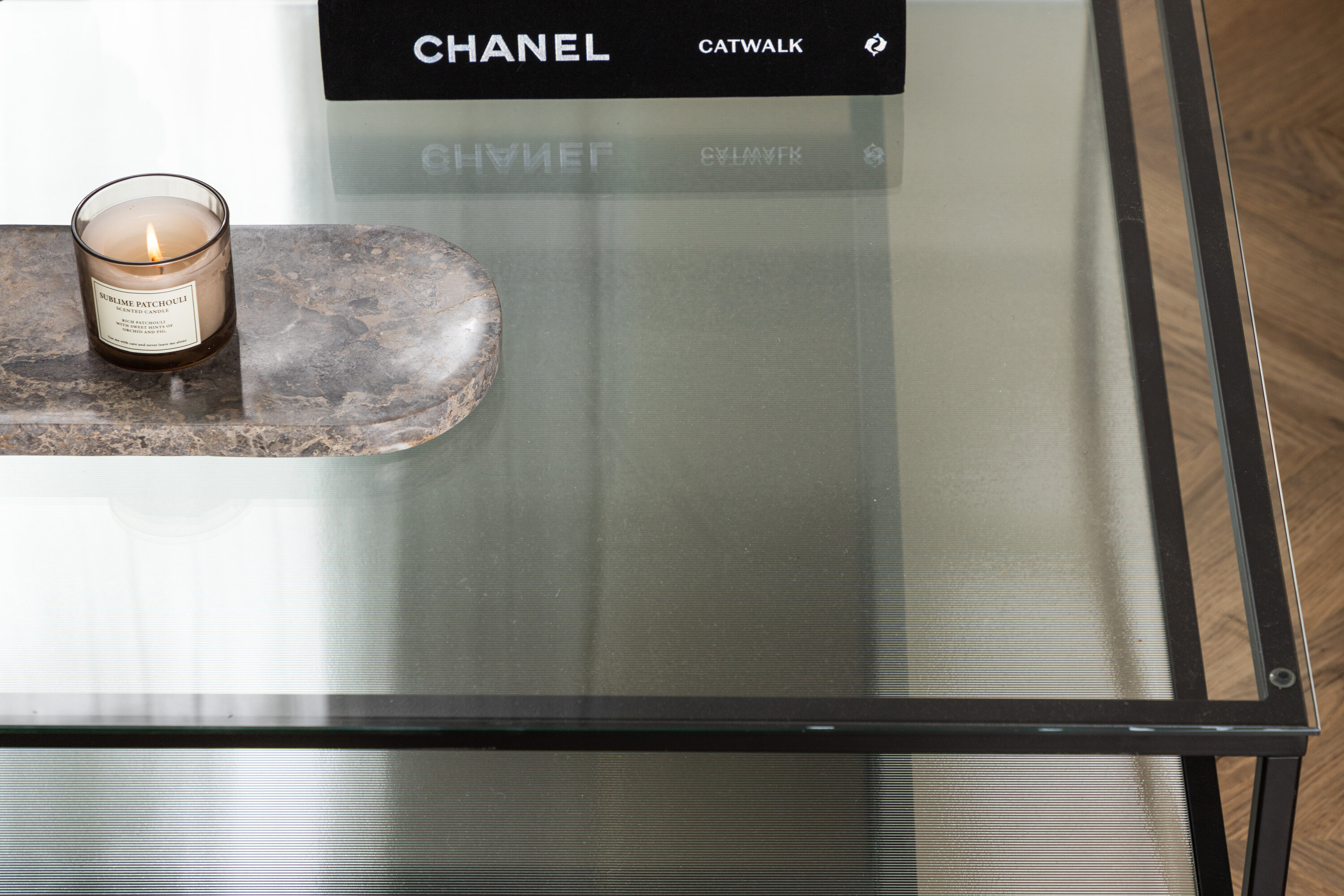 deLOHN Maglehem Dohányzóasztal