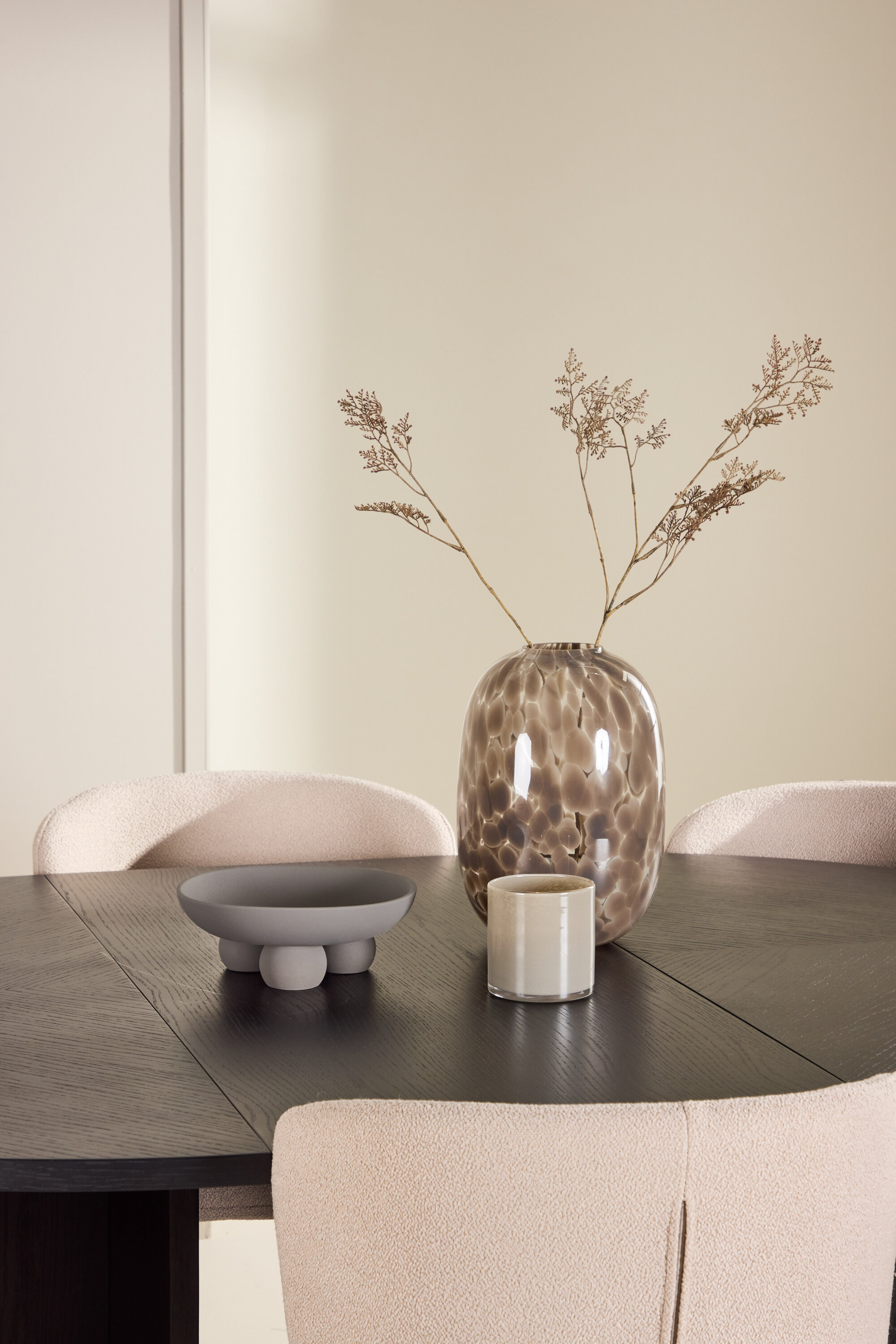 deLOHN Strada, Astoria Ovális étkezőgarnitúra deLOHN Strada, Astoria Ovális étkezőgarnitúra