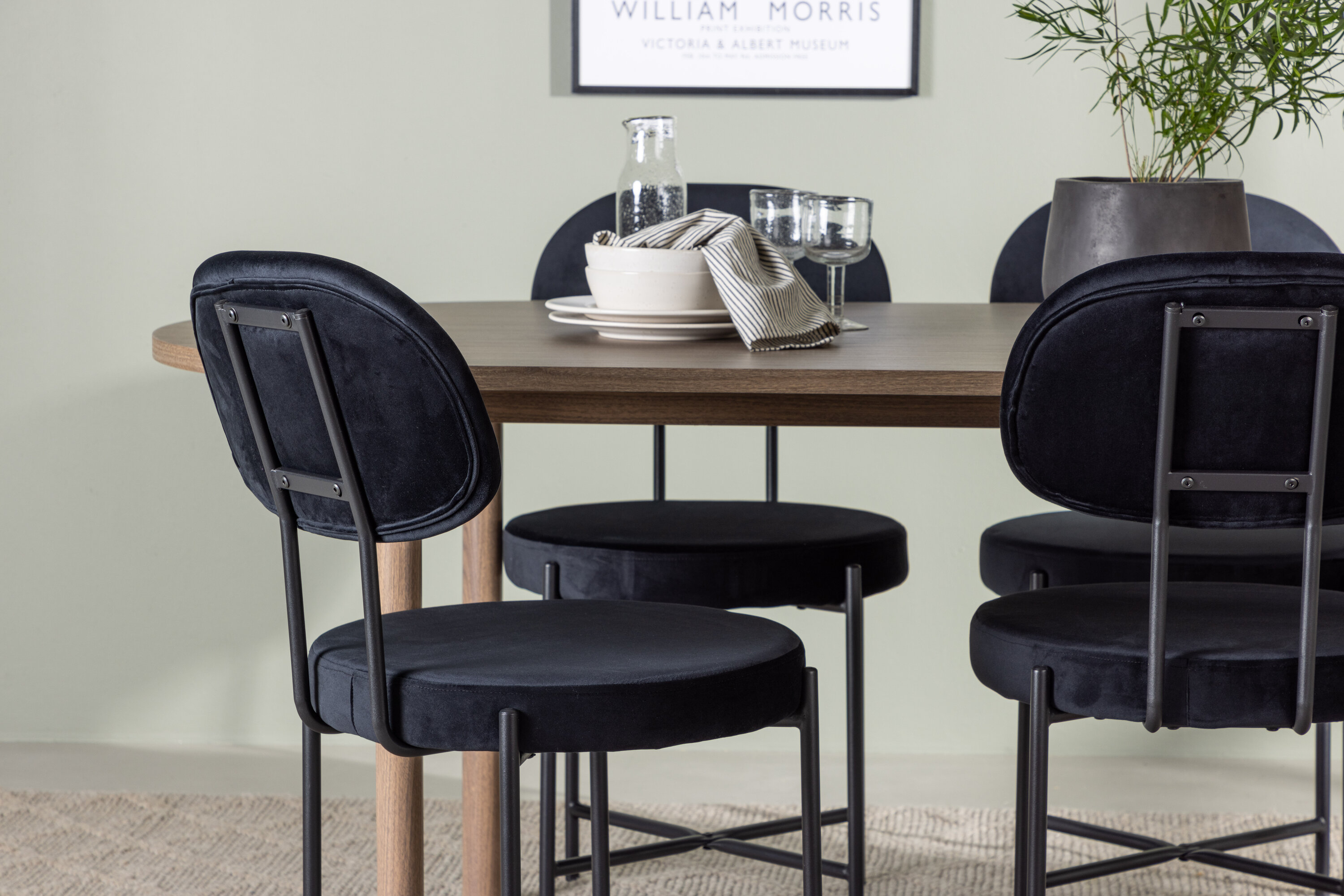 deLOHN Stella Ovális étkezőgarnitúra