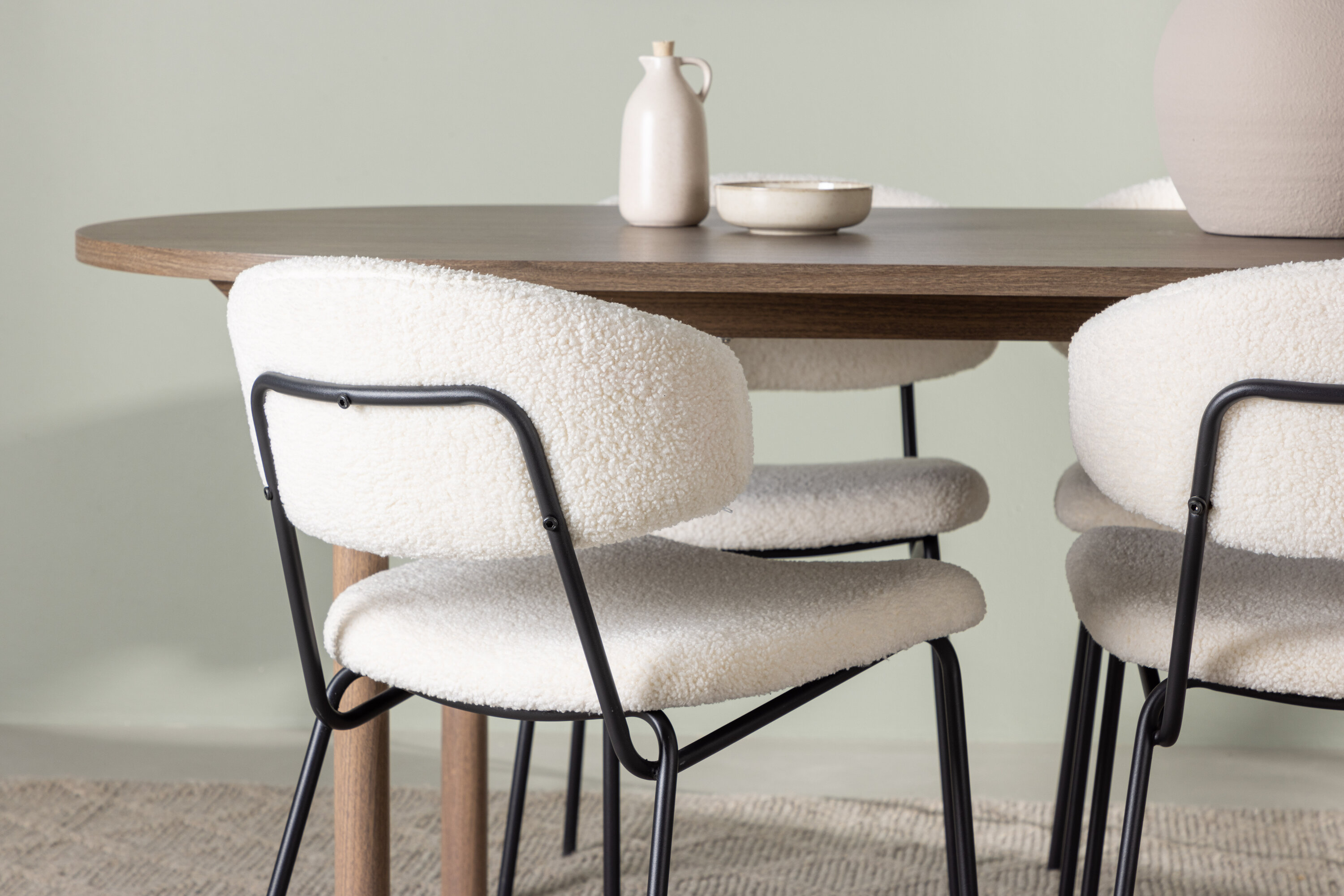 deLOHN Chico Ovális étkezőgarnitúra