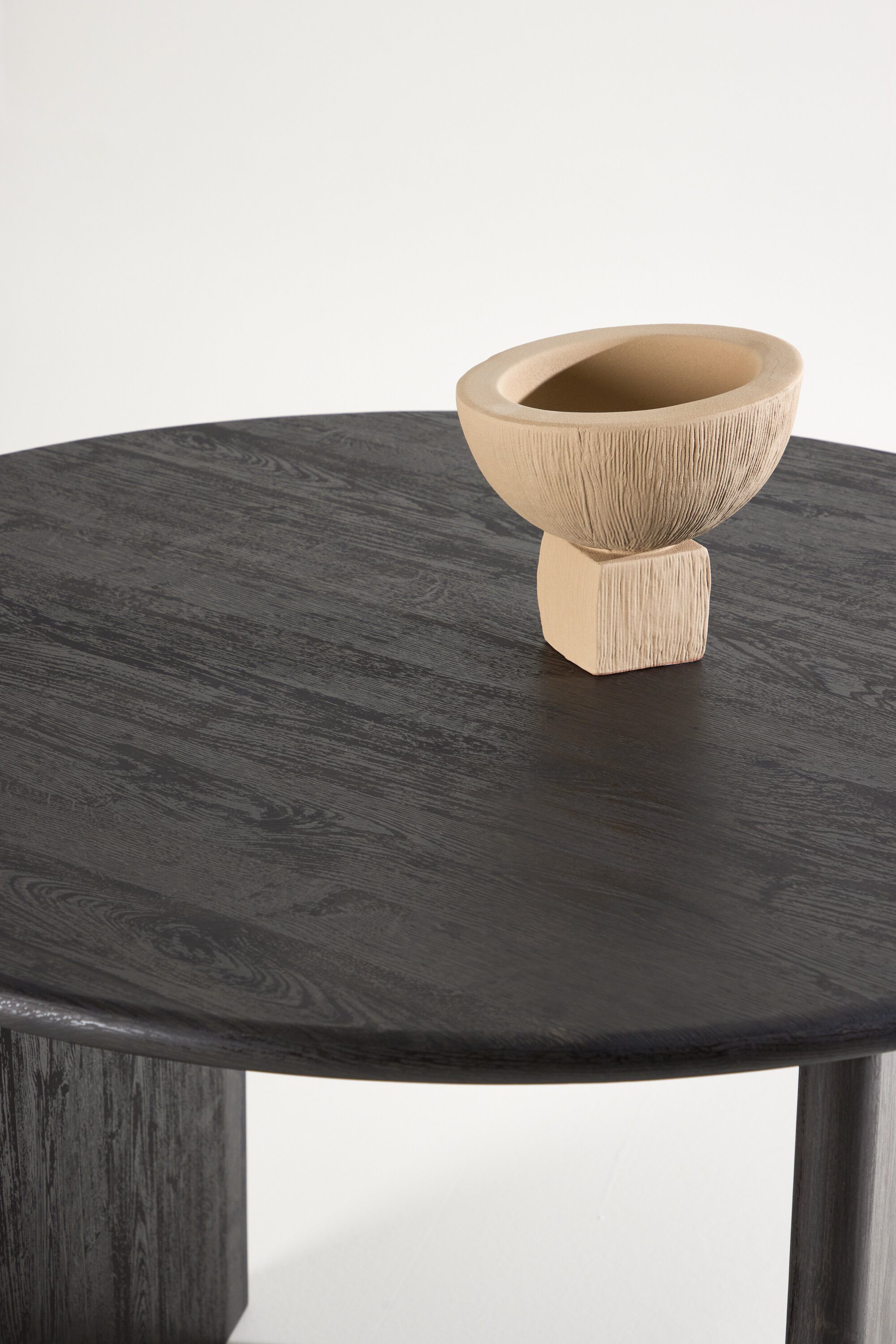 deLOHN Björholmen Kerek étkezőasztal