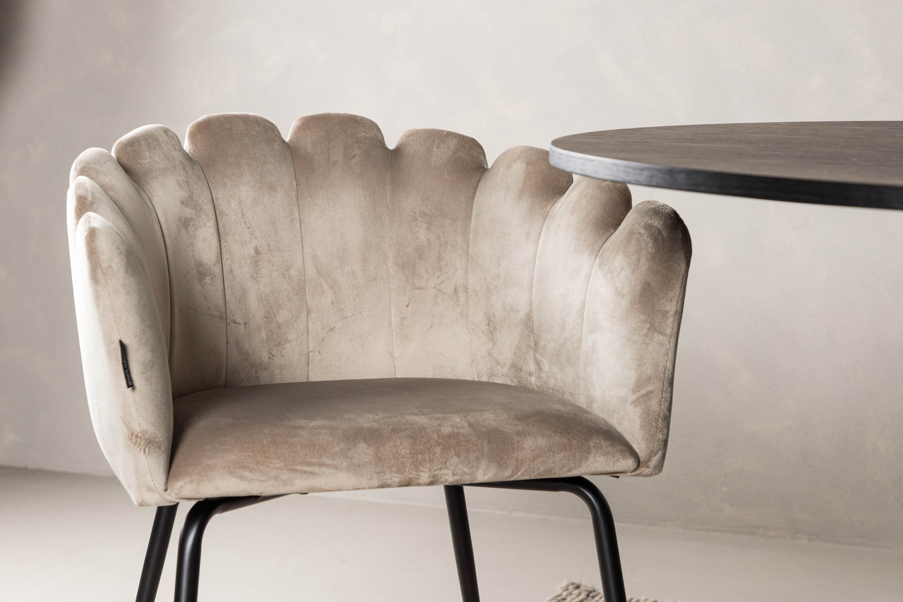 deLOHN Bootcut Oval, Limhamn Ovális étkezőgarnitúra