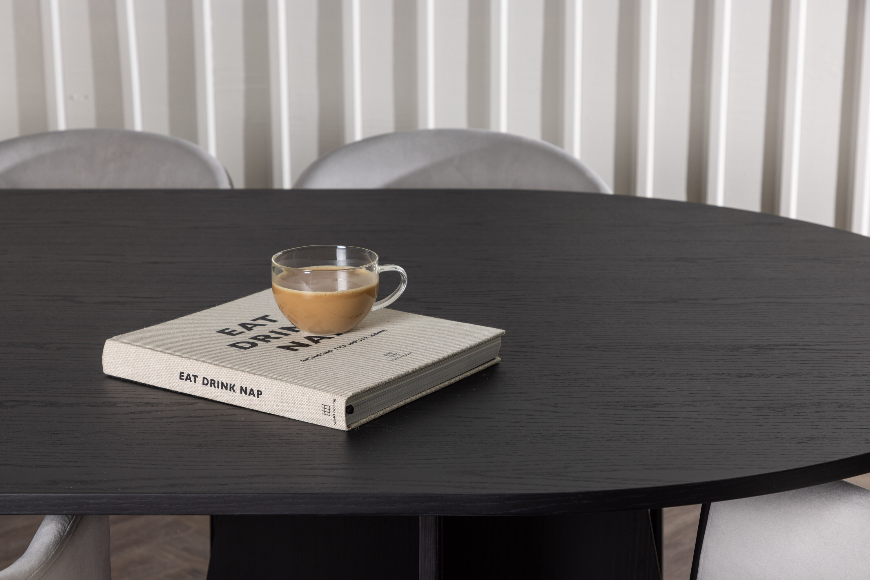 deLOHN Evelina Ovális étkezőgarnitúra