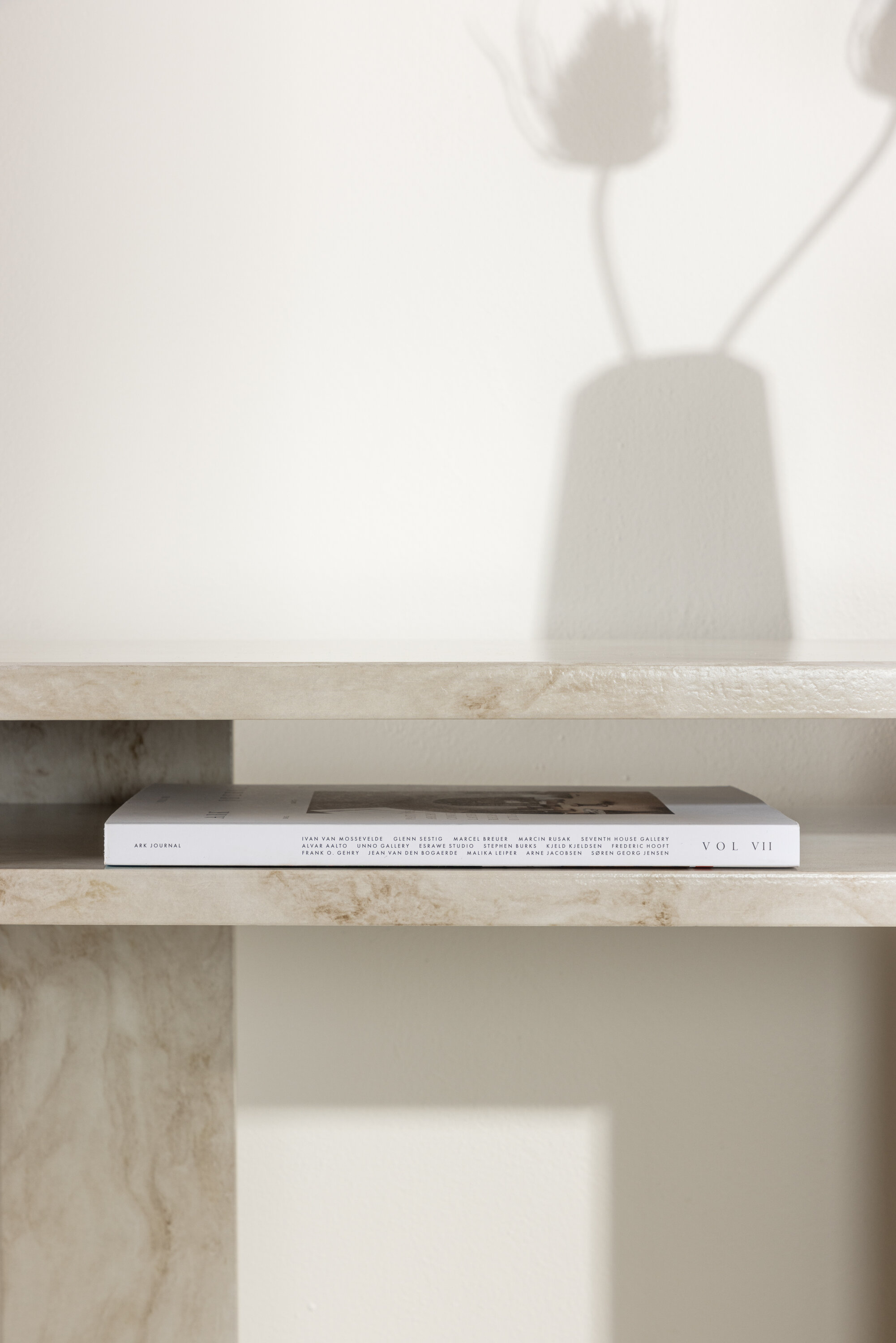 deLOHN Ålesund Kisasztal deLOHN Ålesund Kisasztal