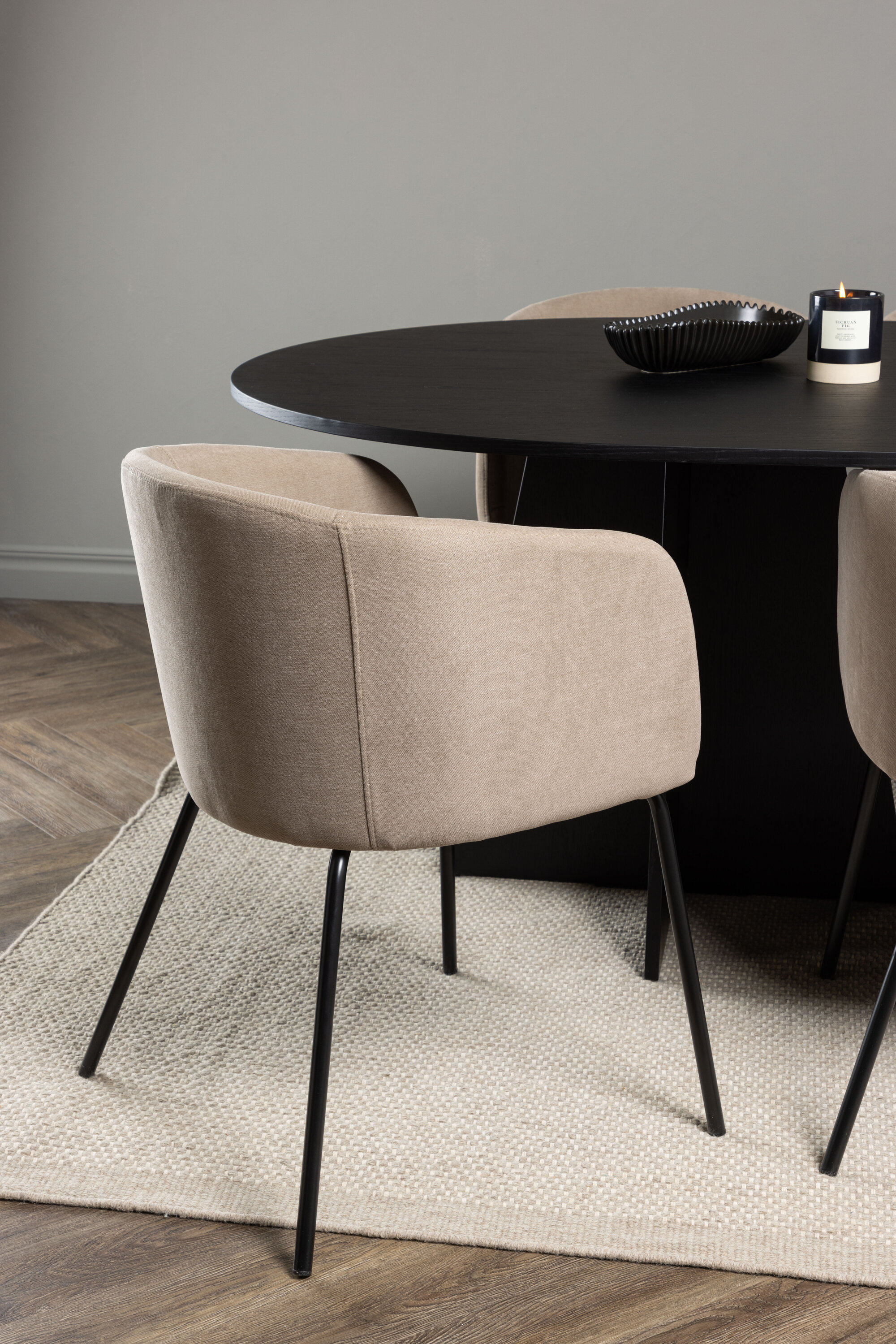 deLOHN Bootcut Oval, Berit Téglalap alakú étkezőgarnitúra