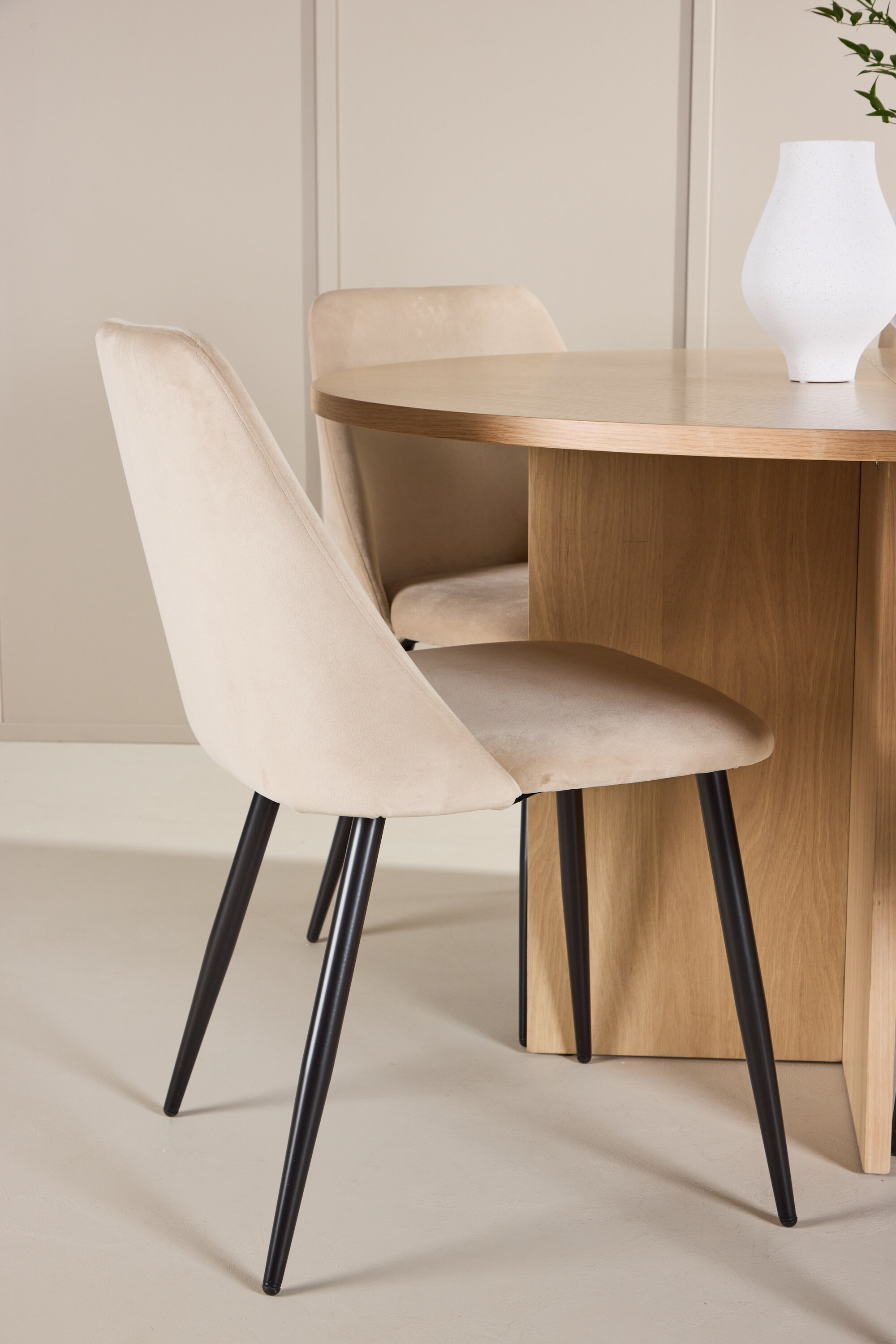 deLOHN Strada, Night Ovális étkezőgarnitúra