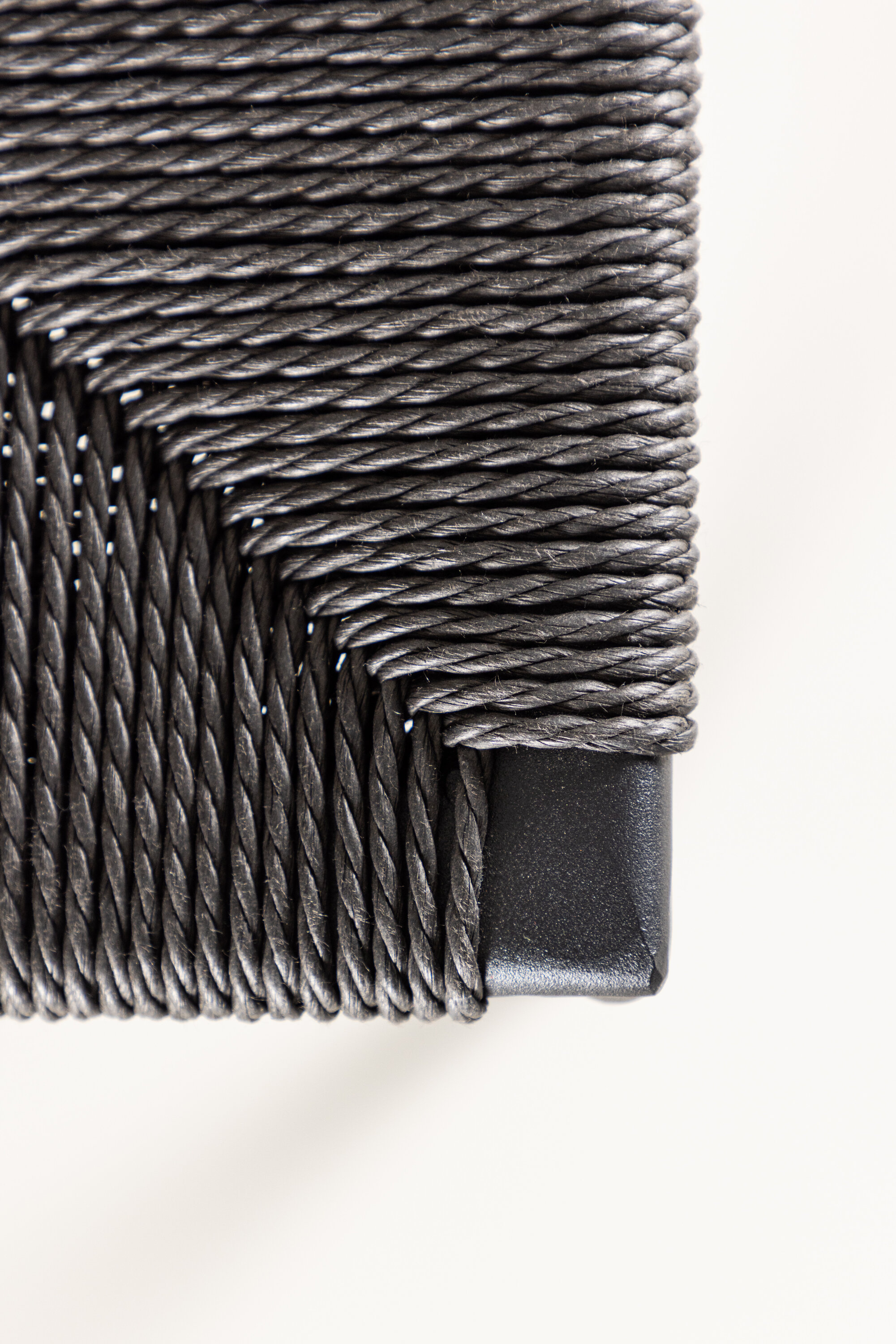 deLOHN Polly Bárszék