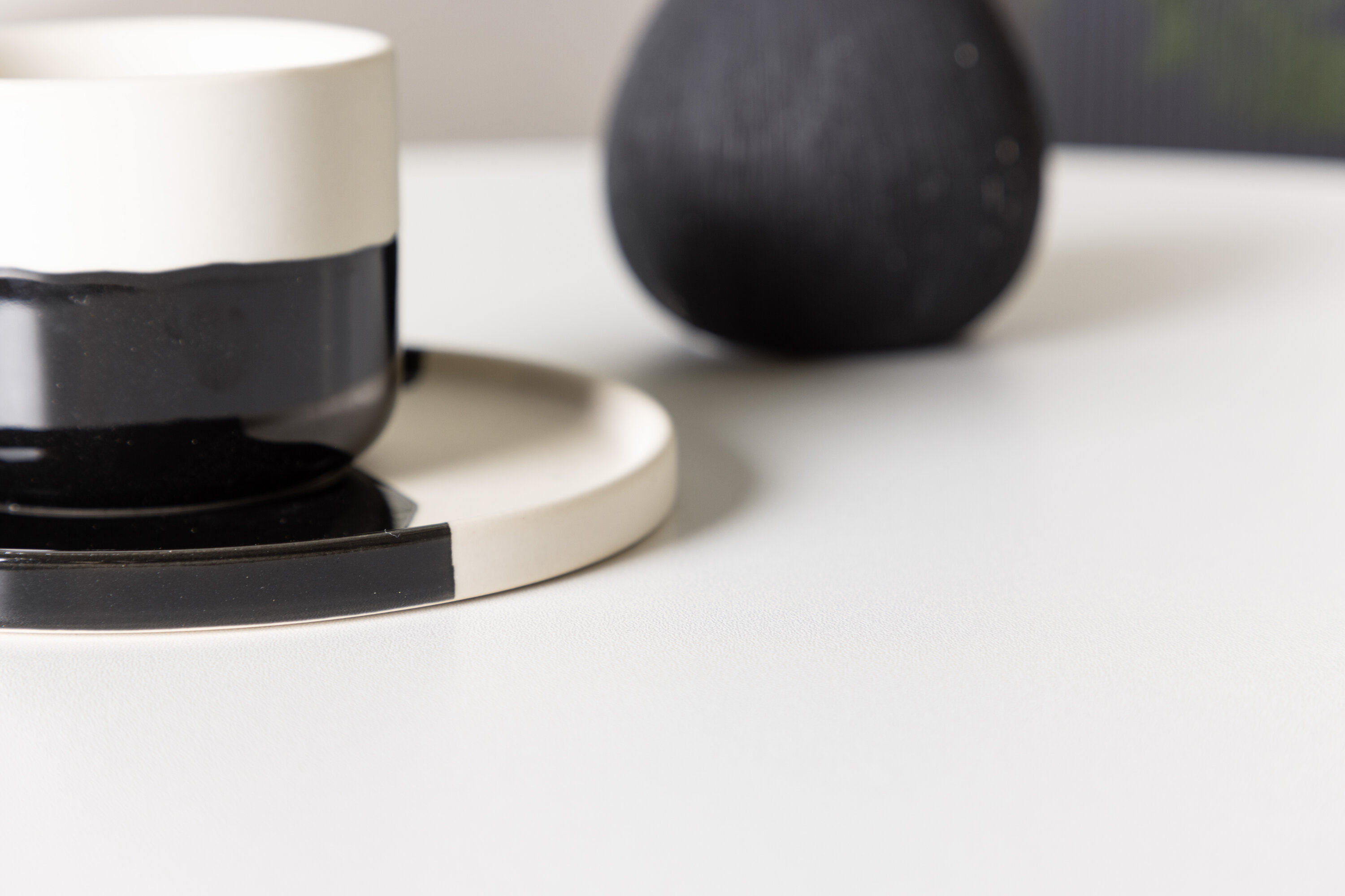 deLOHN Leonora Kerek étkezőasztal deLOHN Leonora Kerek étkezőasztal