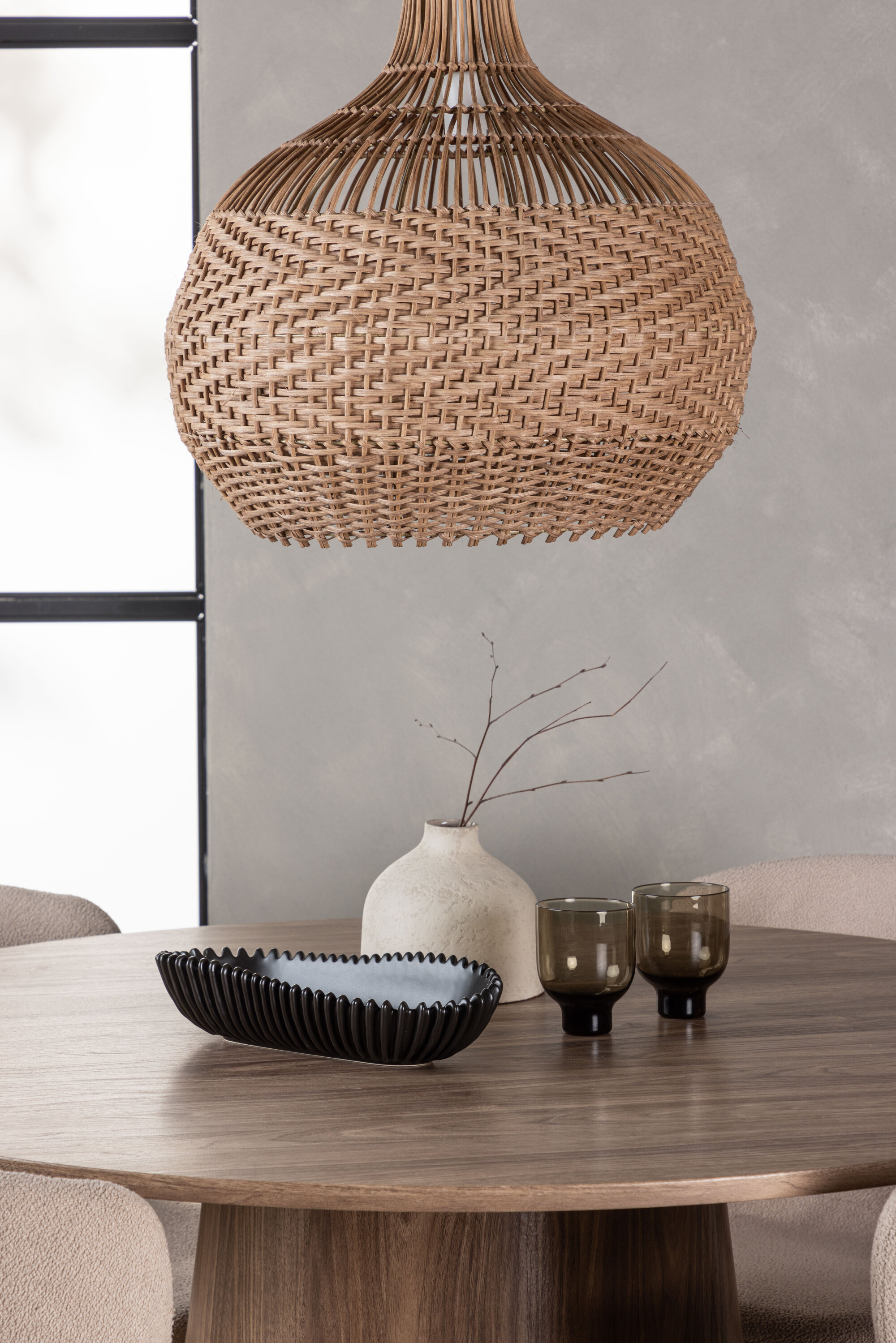 deLOHN Modesto Kör alakú étkezőgarnitúra deLOHN Modesto Kör alakú étkezőgarnitúra