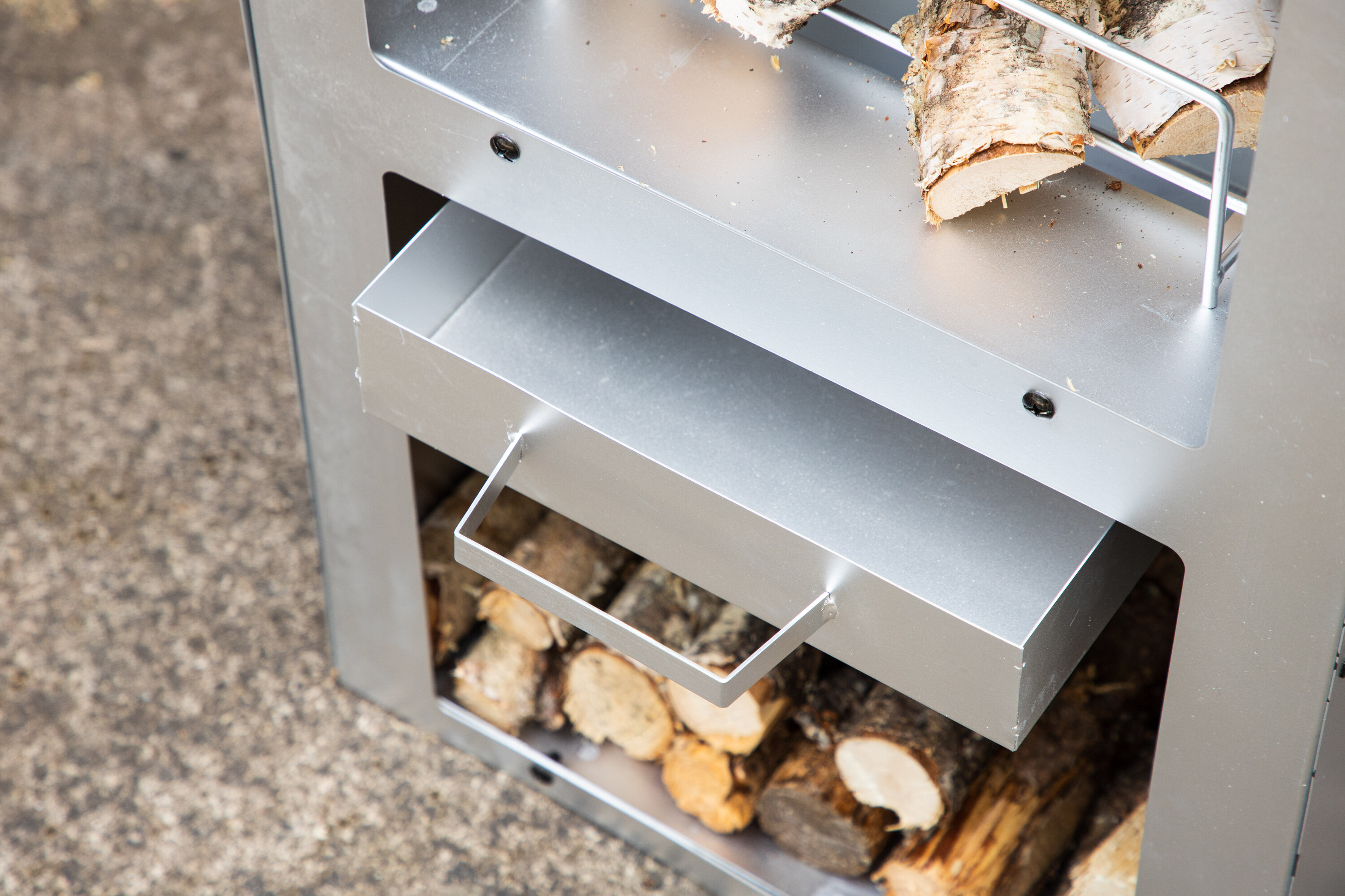 deLOHN Makarima Kerti tűzrakó