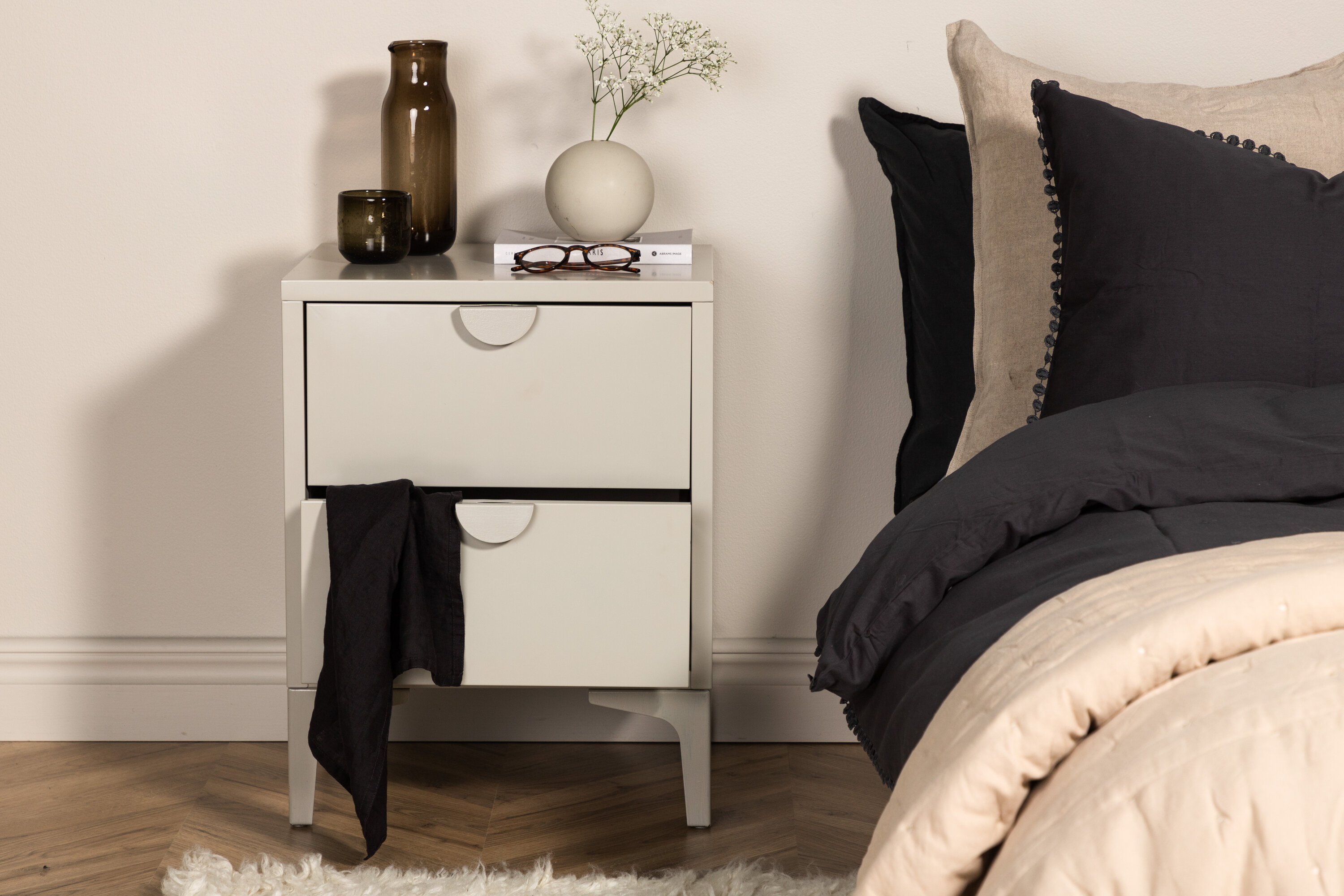 deLOHN Piring Komód