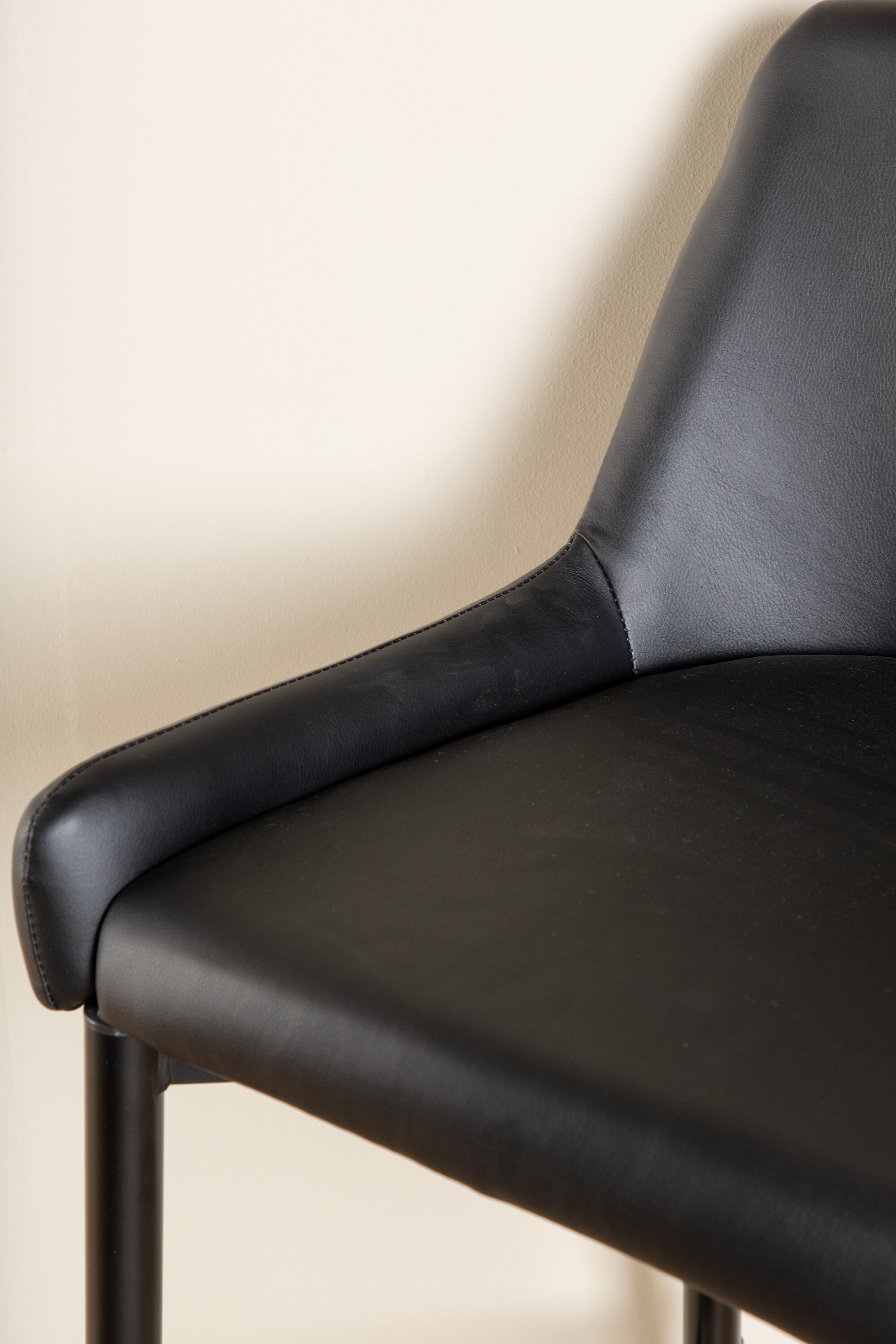 deLOHN Plaza Bárszék