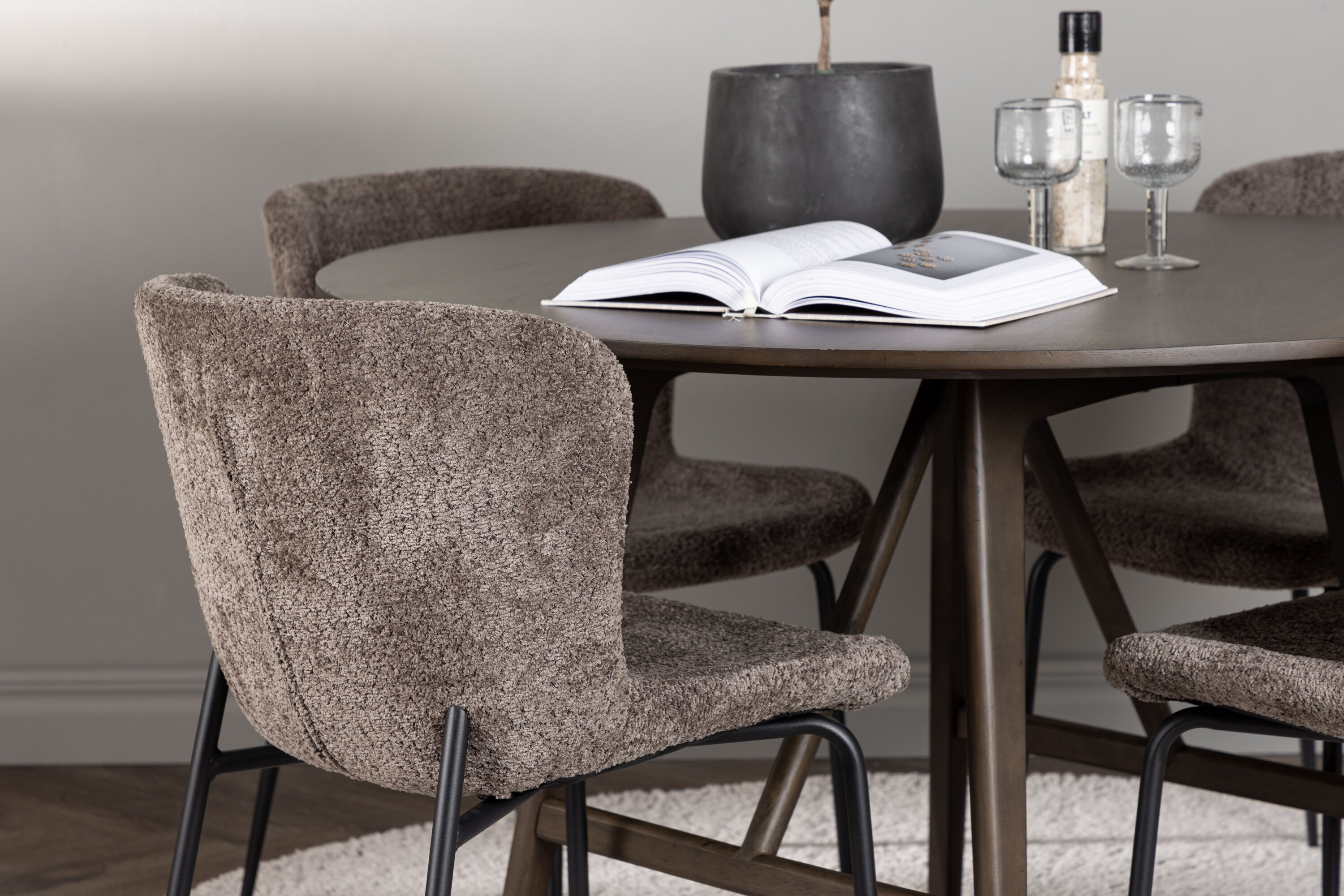 deLOHN Modesto Kör alakú étkezőgarnitúra