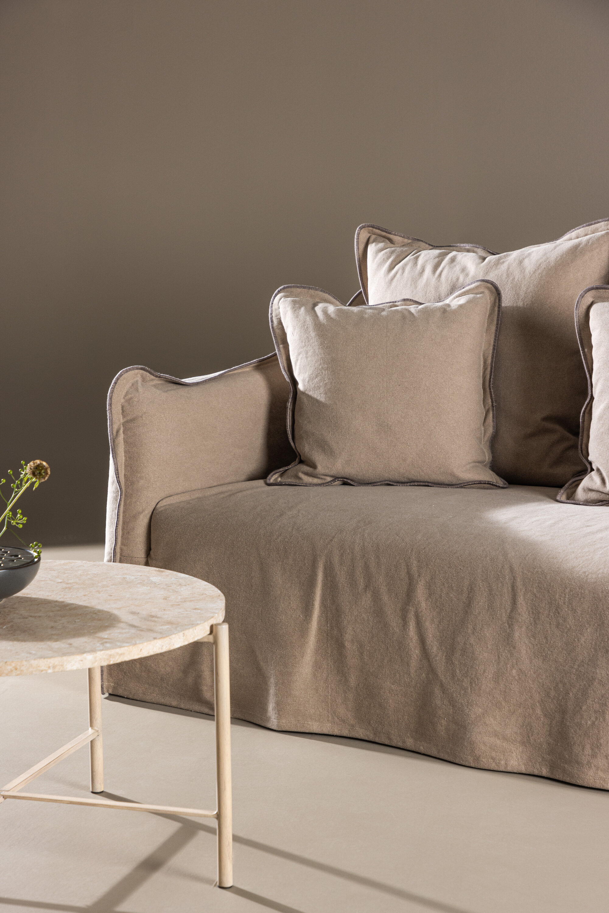 deLOHN Oskarshamn Háromszemélyes kanapé