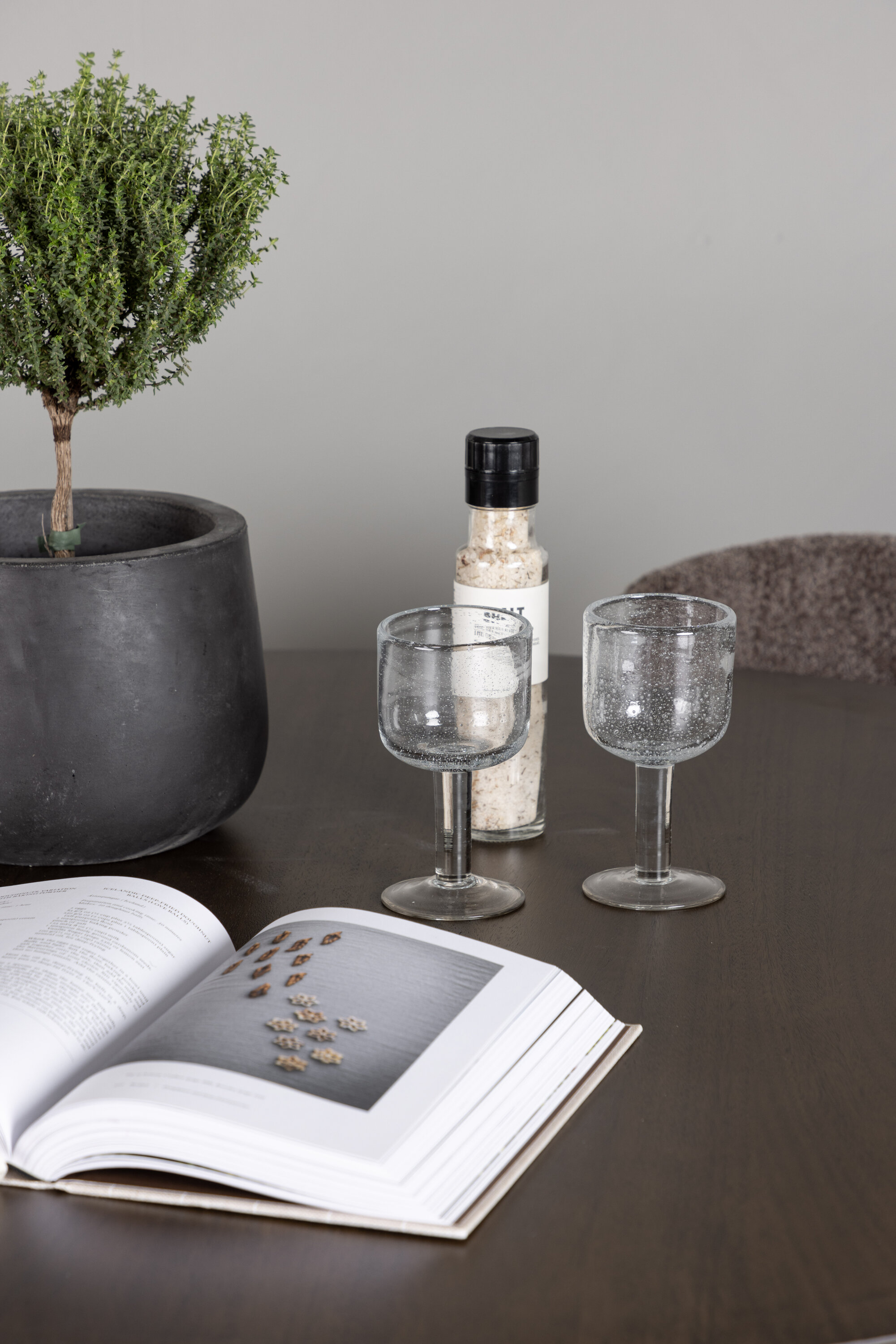 deLOHN Modesto Kör alakú étkezőgarnitúra