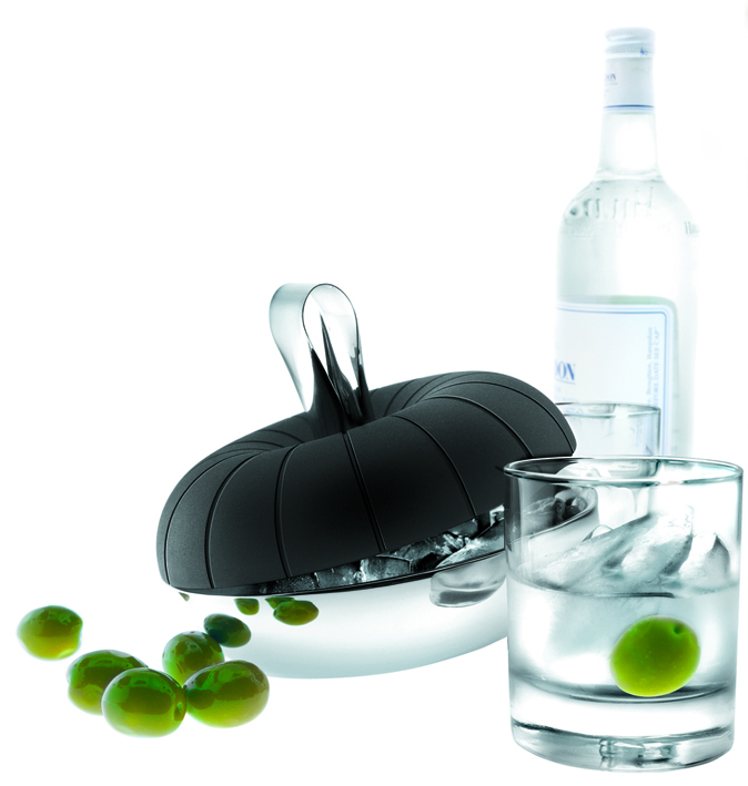 Ice cube cooler - With tong